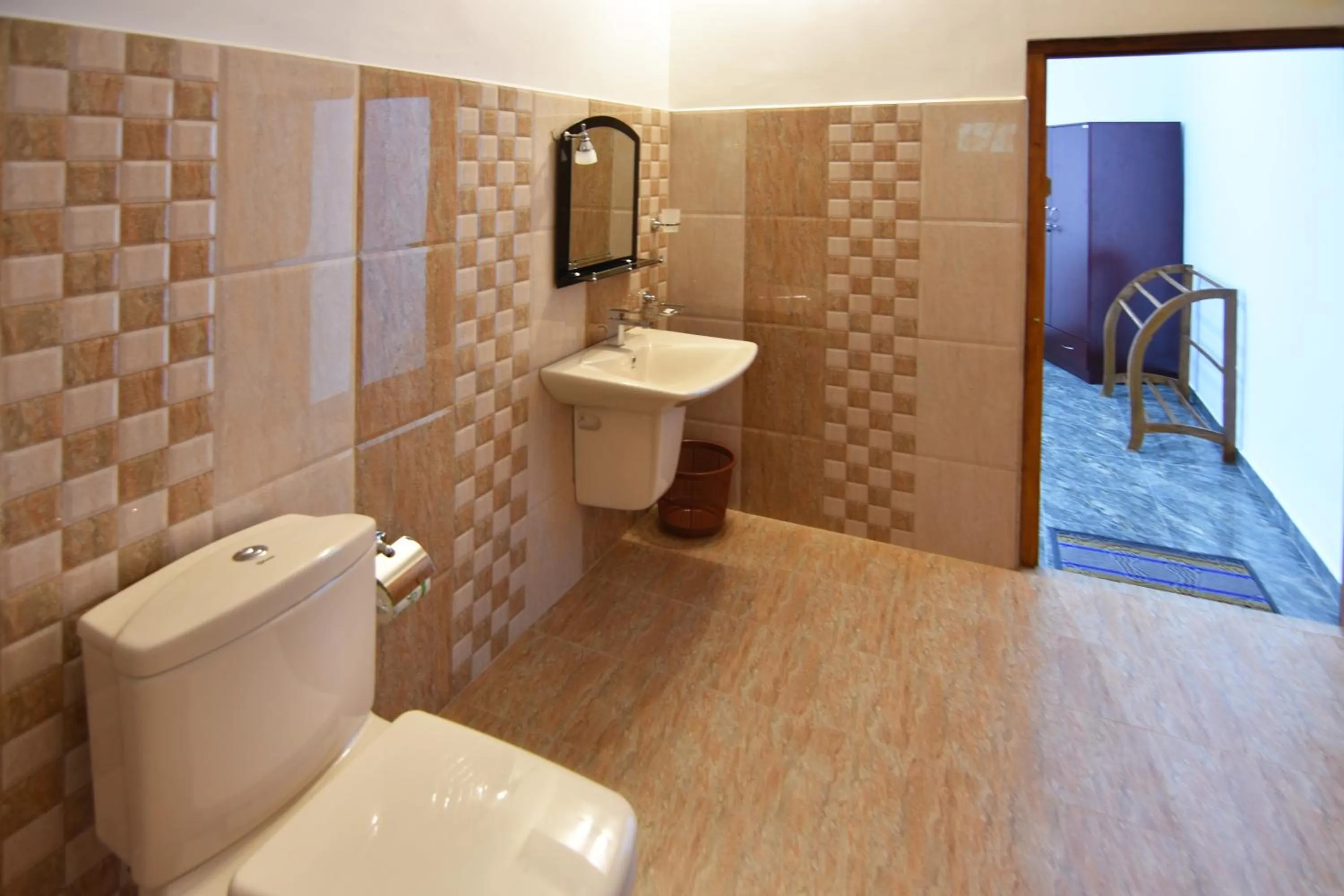 Bathroom in The Lodge Unawatuna