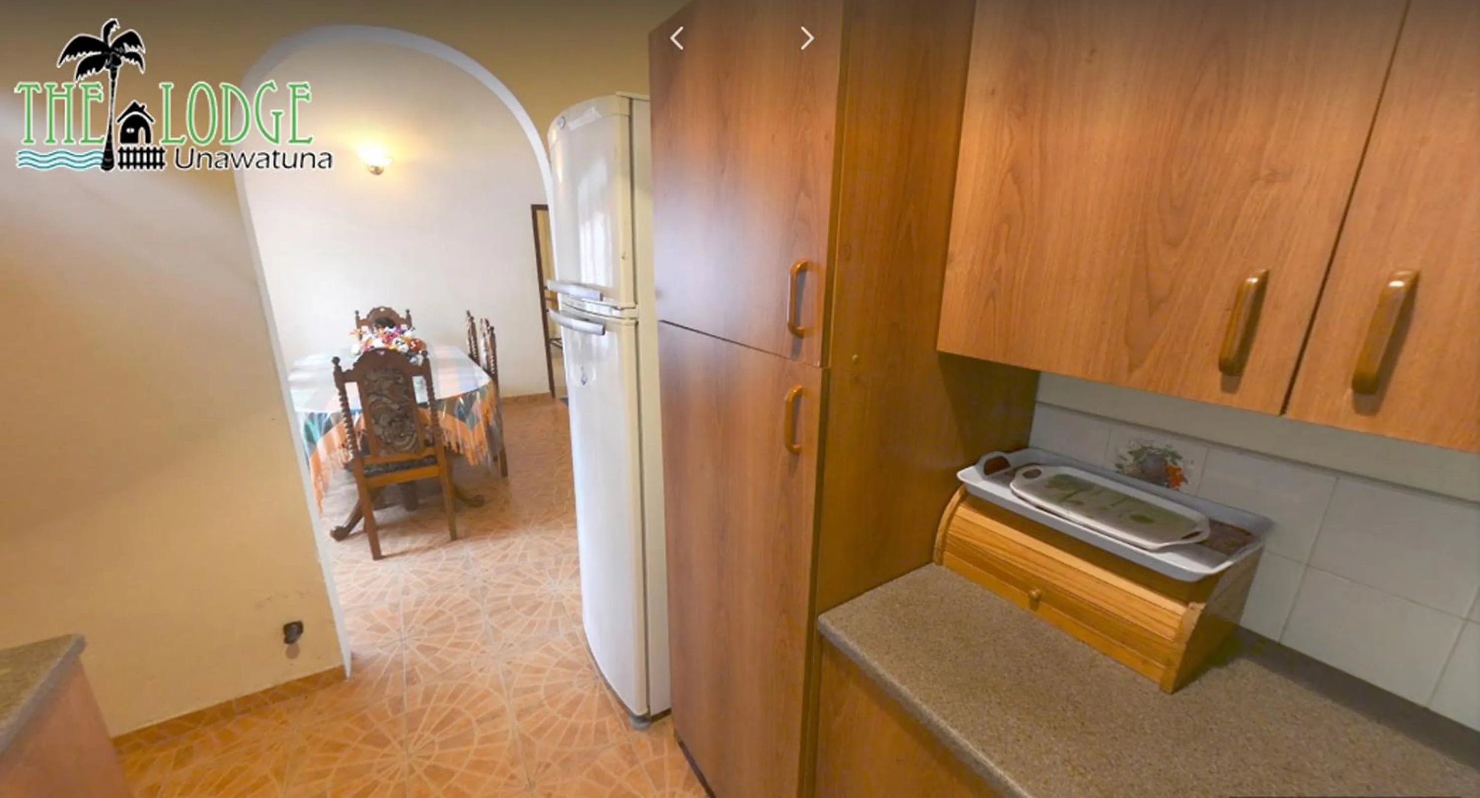 Dining area in The Lodge Unawatuna