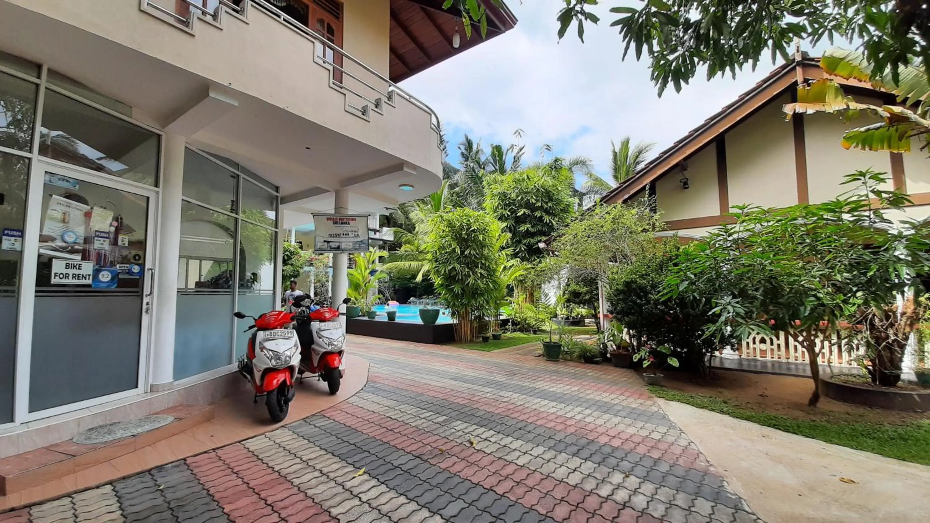 Facade/entrance in The Lodge Unawatuna