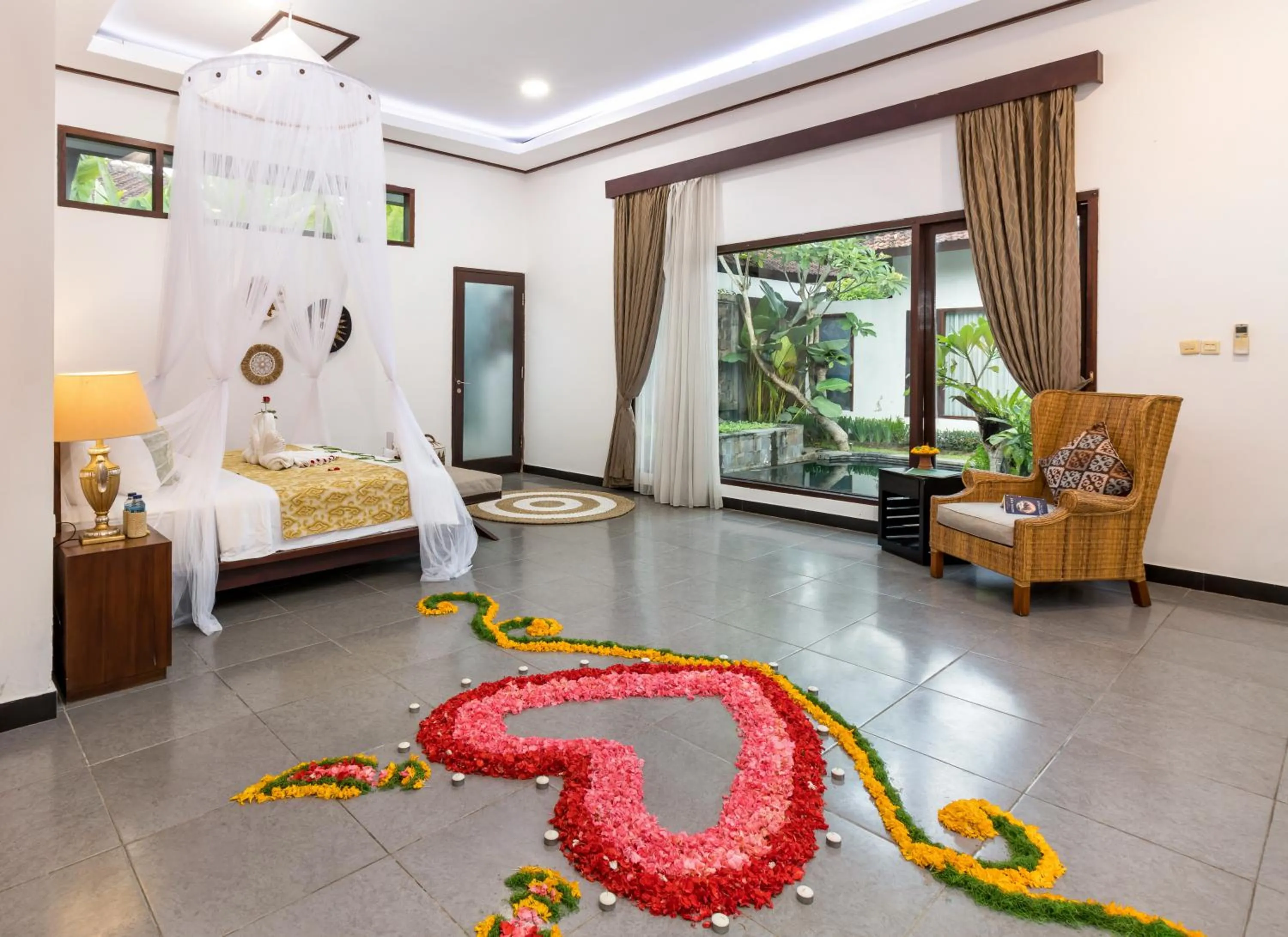 Bed in Ubud Raya Villa