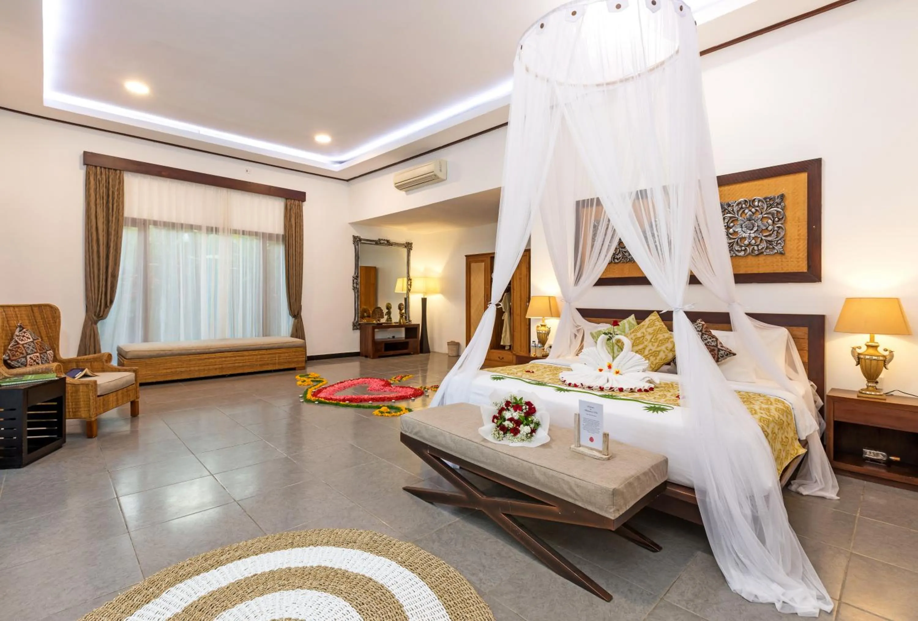 Bed in Ubud Raya Villa