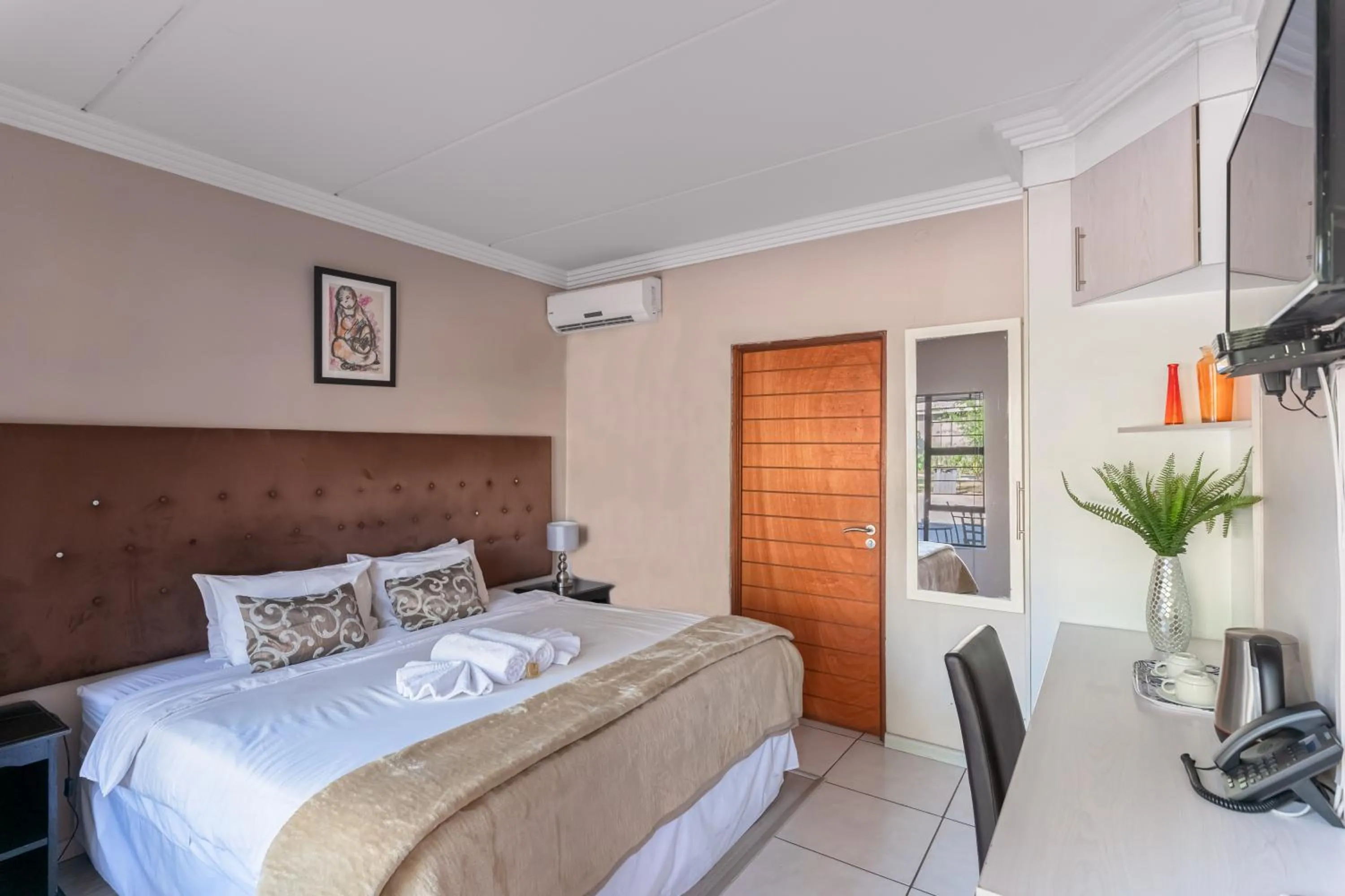 Bed in Villa Africa Boutique Hotel & Spa