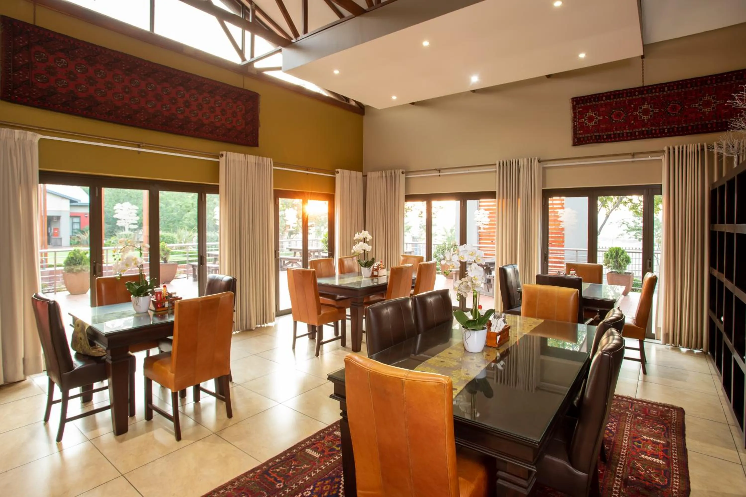 Restaurant/places to eat in Bluegum Country Lodge