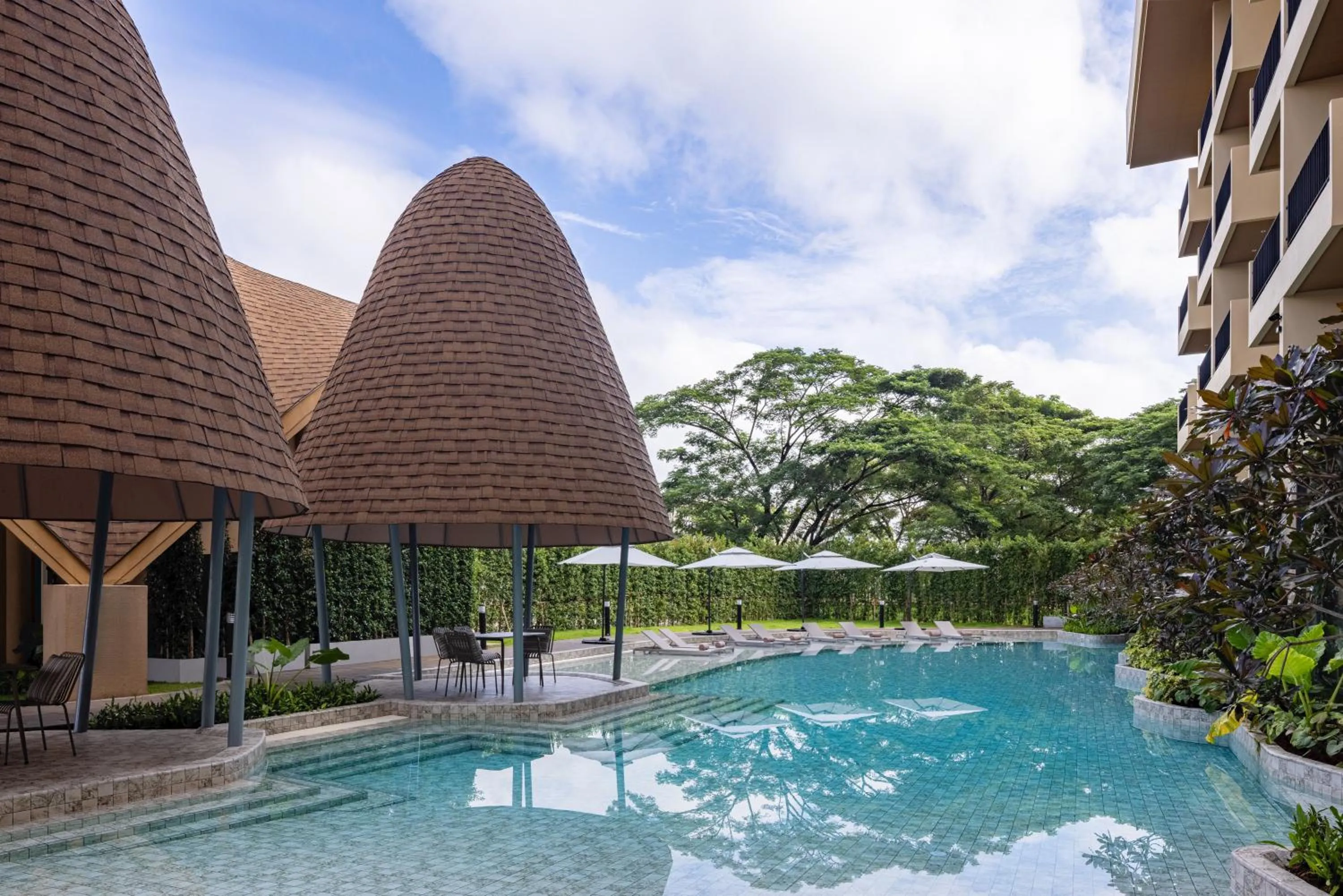 Swimming pool in Dusit Princess Phatthalung