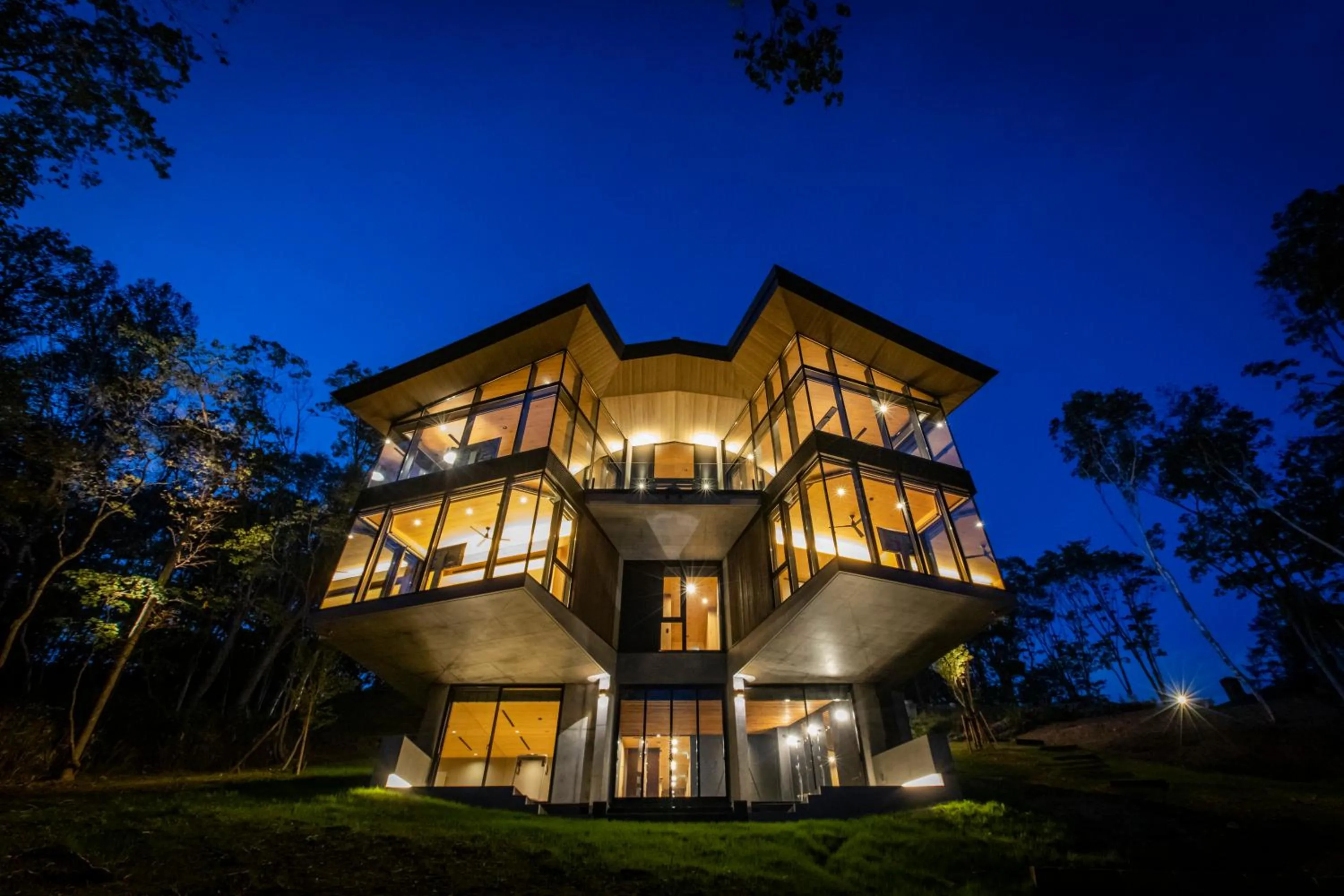 Property building in Tsubasa Chalet at Hanaridge