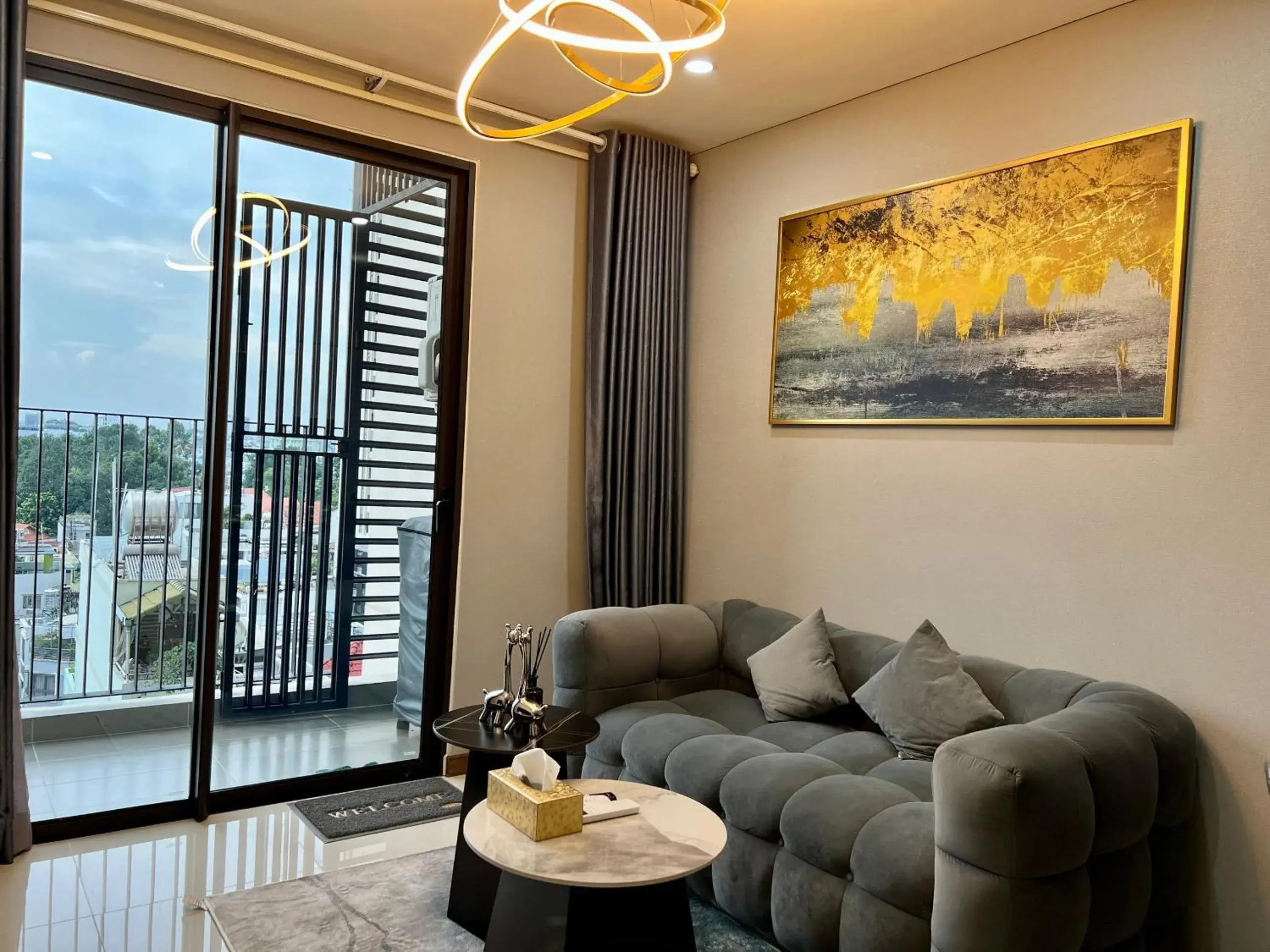 Superior King Suite - single occupancy in UPhoenix Home- HaDo Centrosa Garden Superior King Suite - single occupancy in UPhoenix Home- HaDo Centrosa Garden