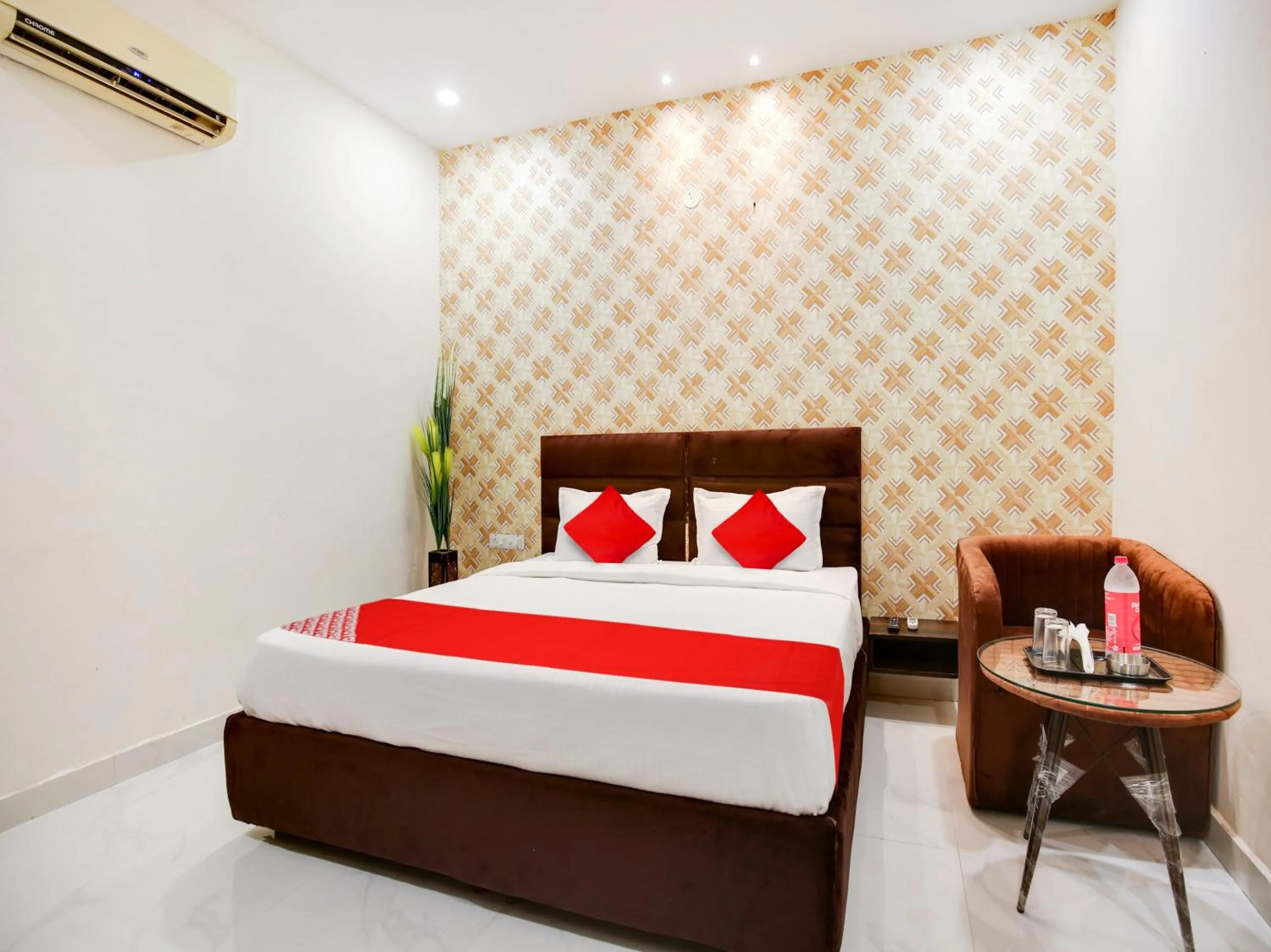 Bedroom, Bed in Hotel O Golden A