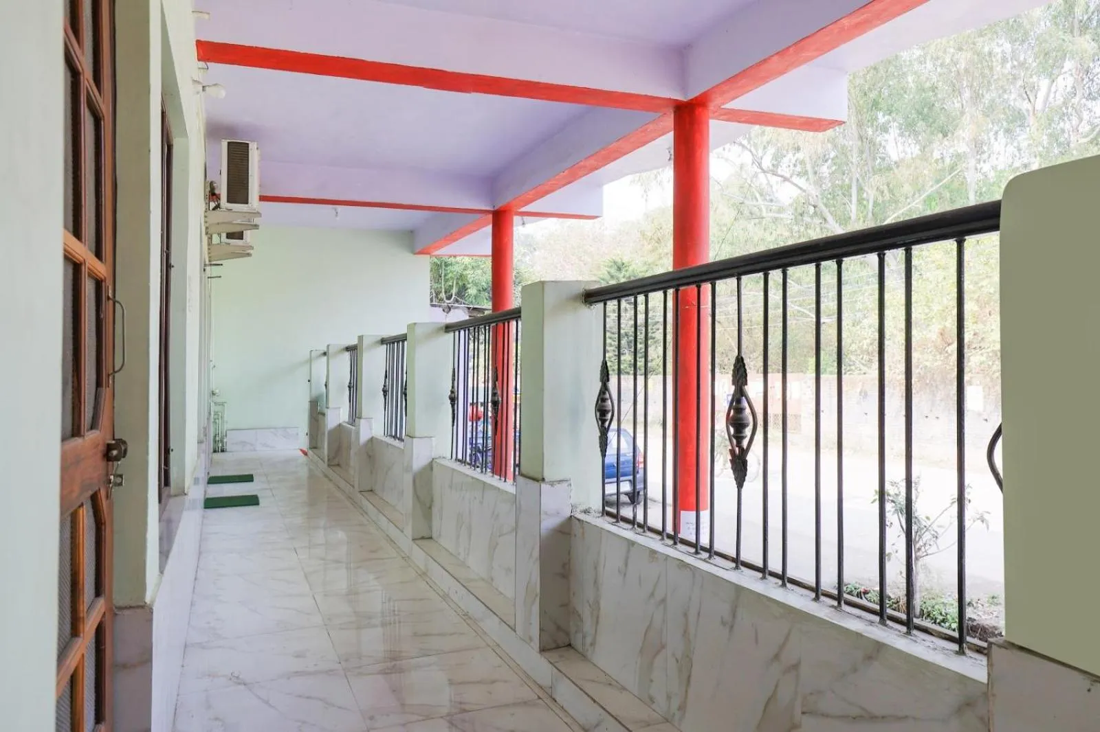 Hotel Chitrarth & Party Lawn