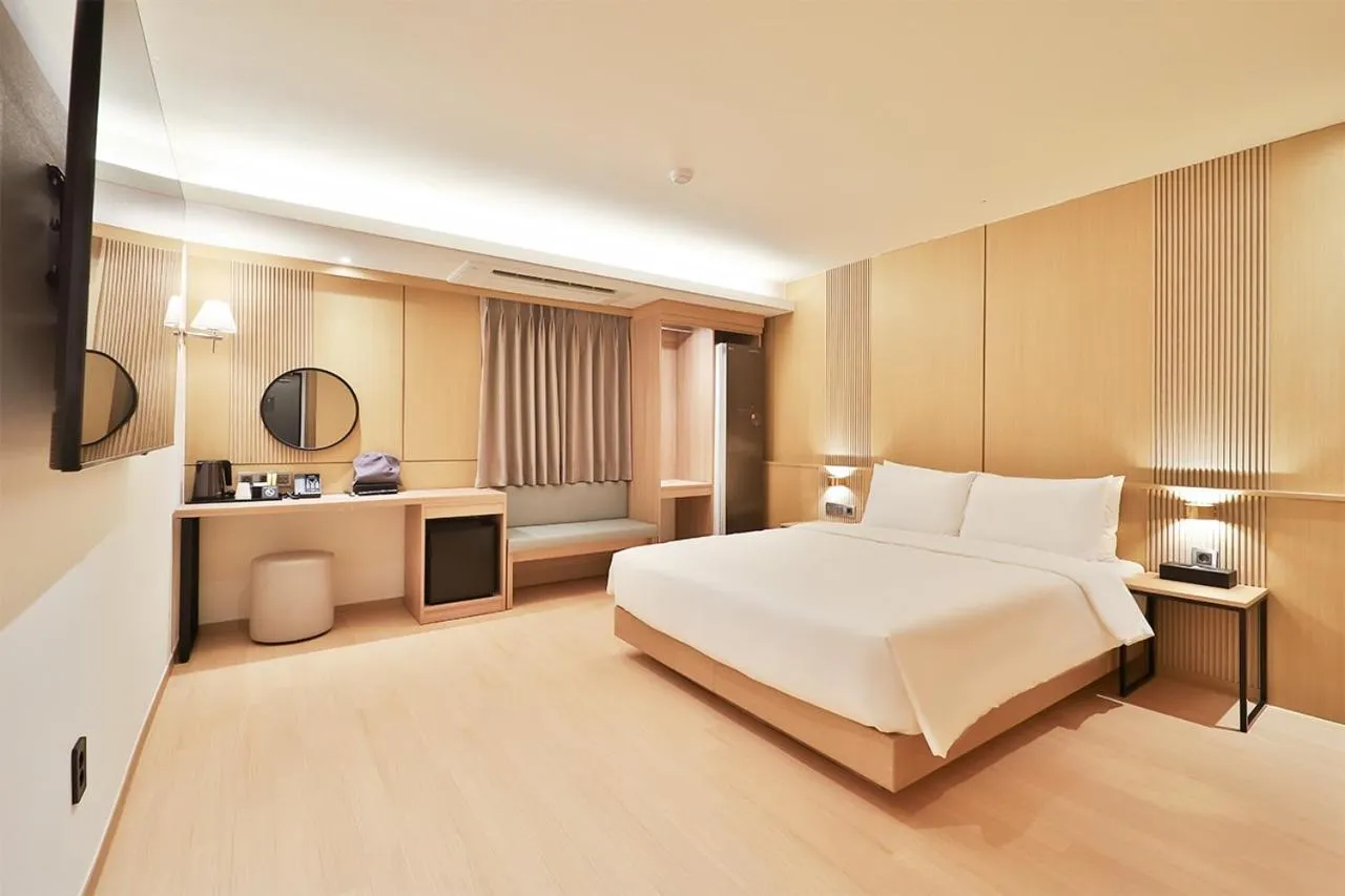 Property building, Bed in The Van Stay