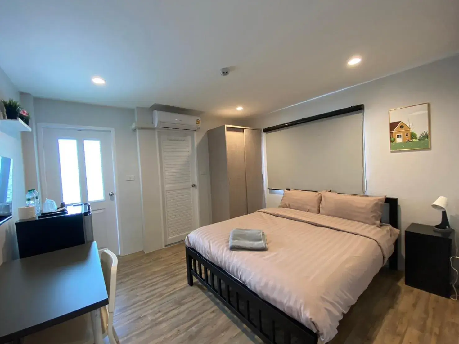 Superior Double Room in Aree House Poshtel Superior Double Room in Aree House Poshtel