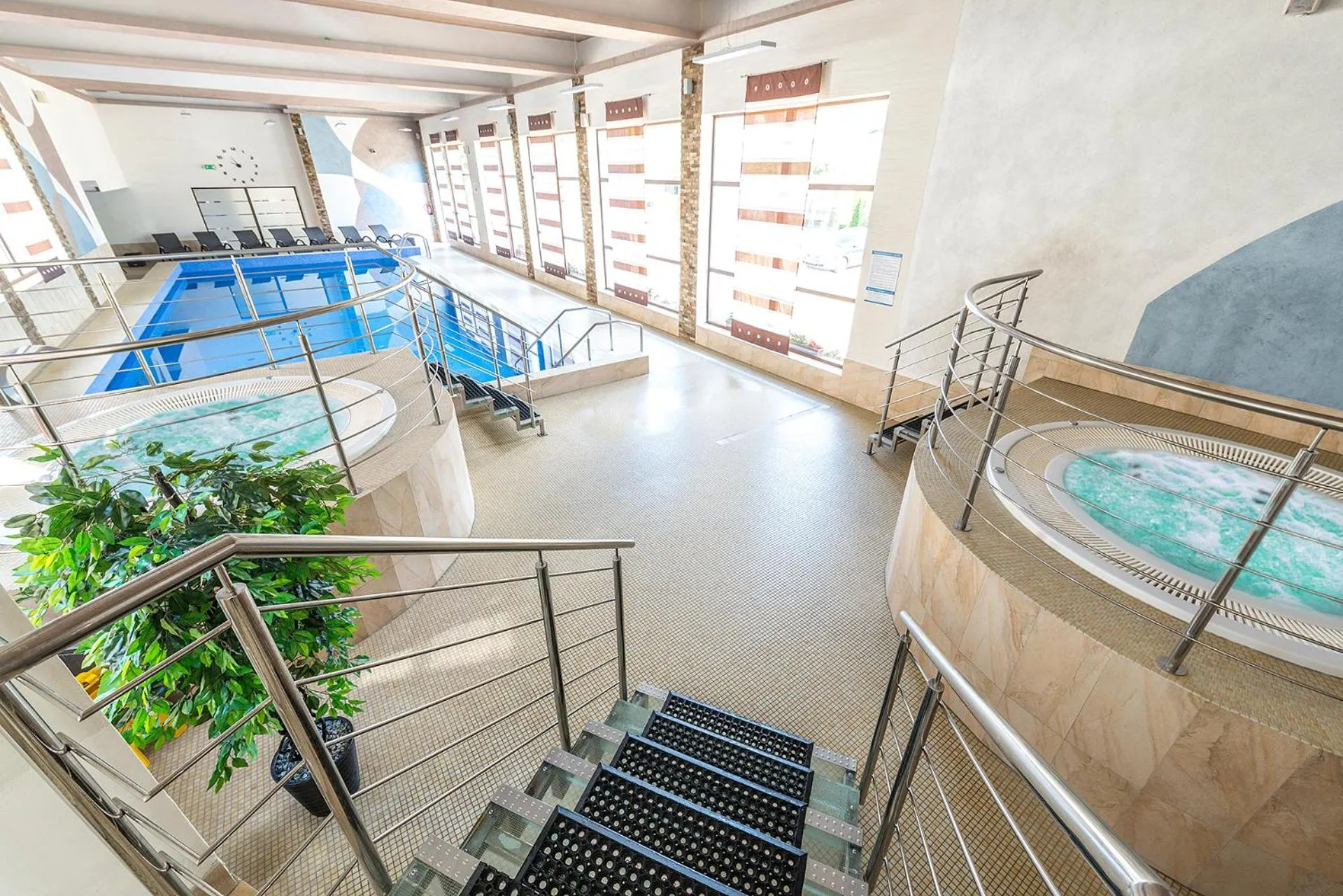 Swimming pool in Hotel Olivia Medical SPA