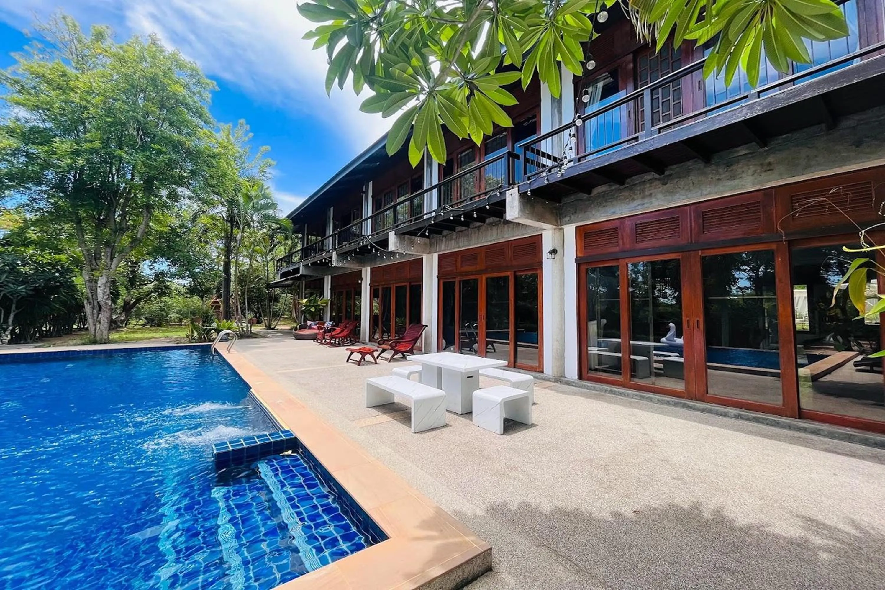 Swimming pool in SS pool villa hills