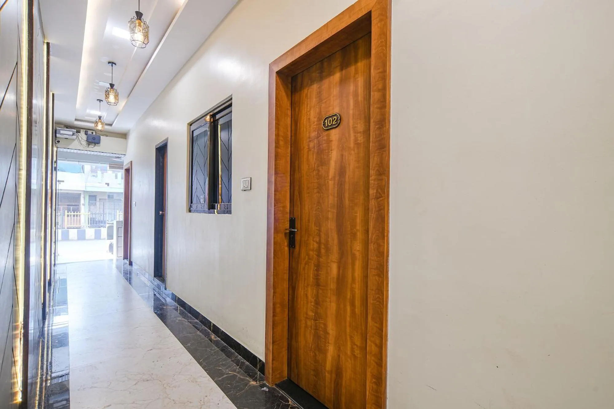 Lobby or reception in FabExpress Orbit