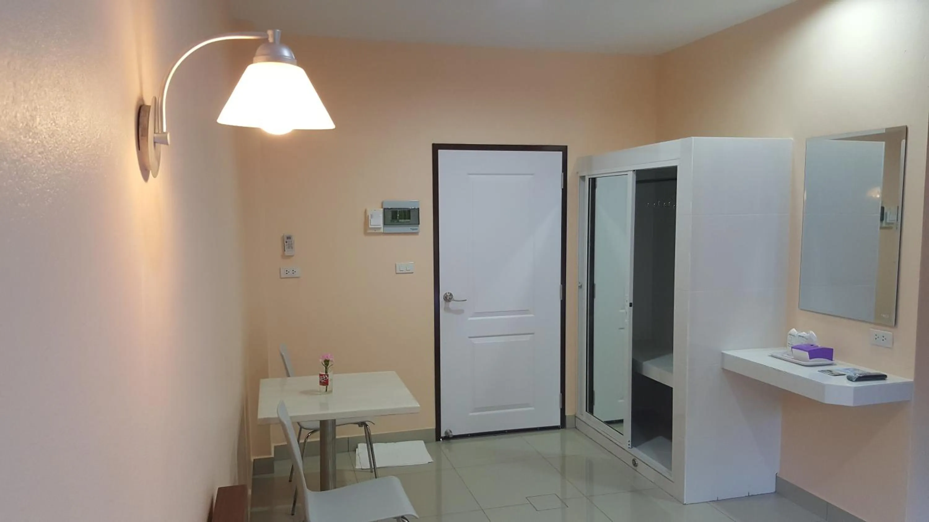 Seating area in Jirasin Hotel & Apartment