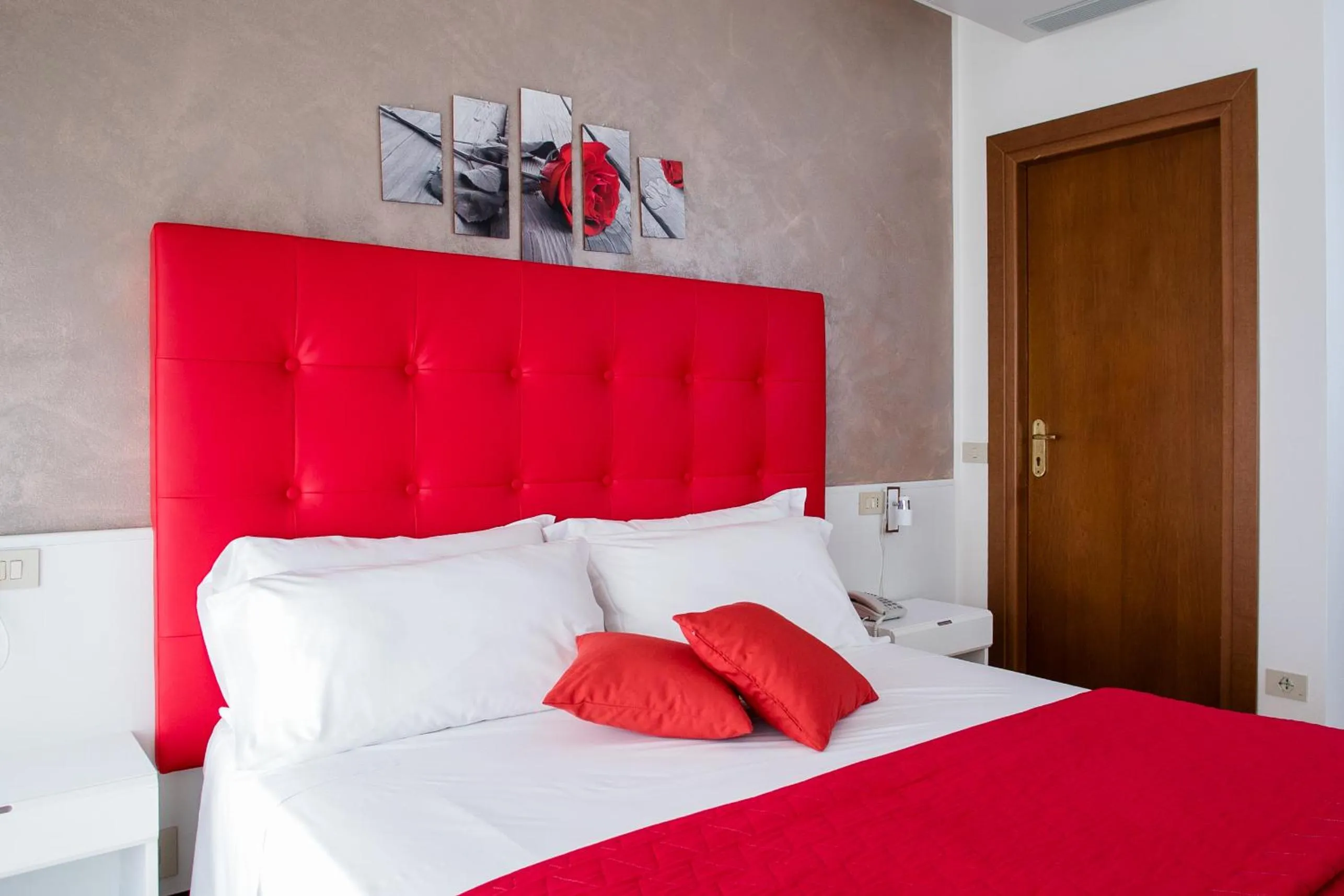 Bed in Hotel Picobello Pineta