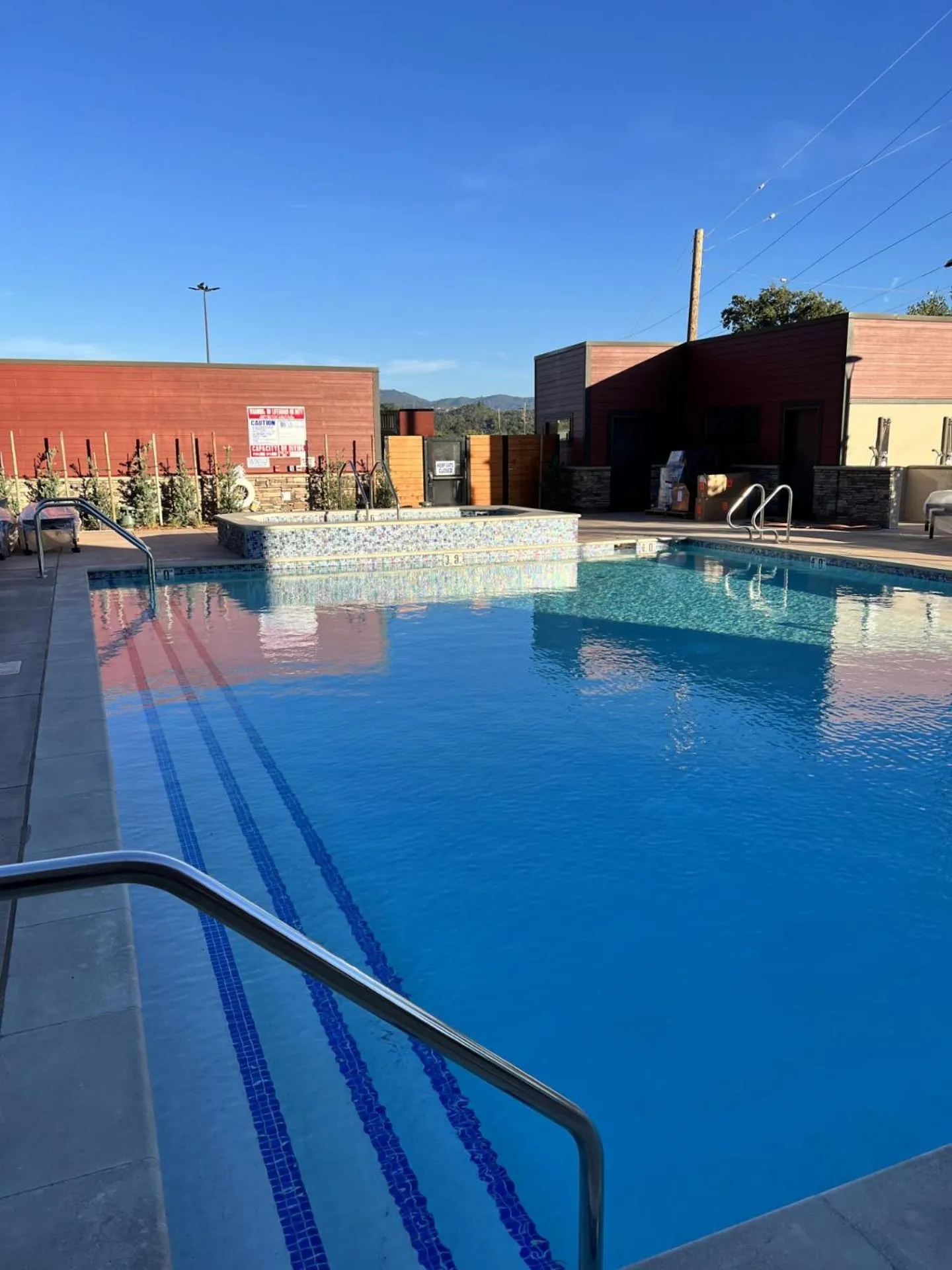 Hot Tub in Wyndham Garden Redwood Valley - Ukiah
