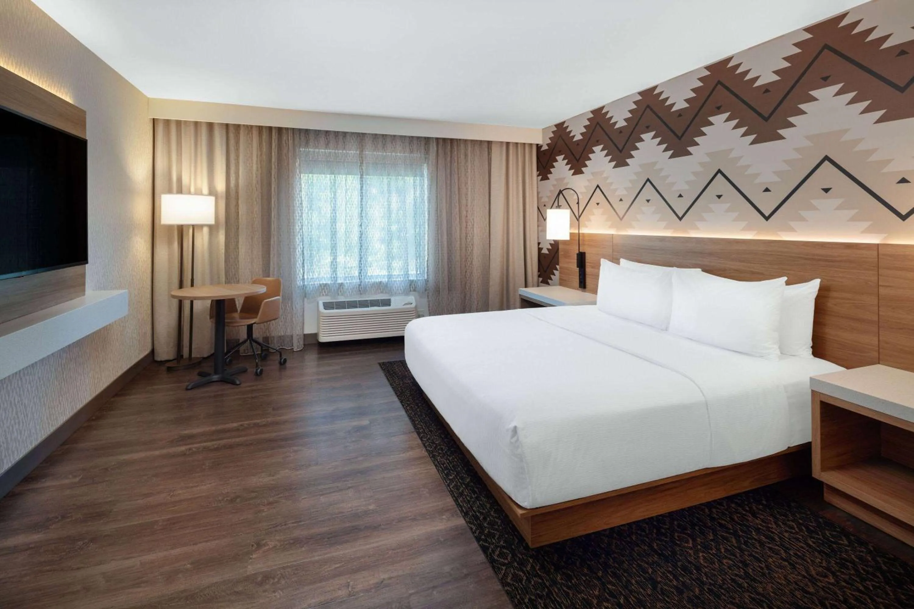 Photo of the whole room, Bed in Wyndham Garden Redwood Valley - Ukiah