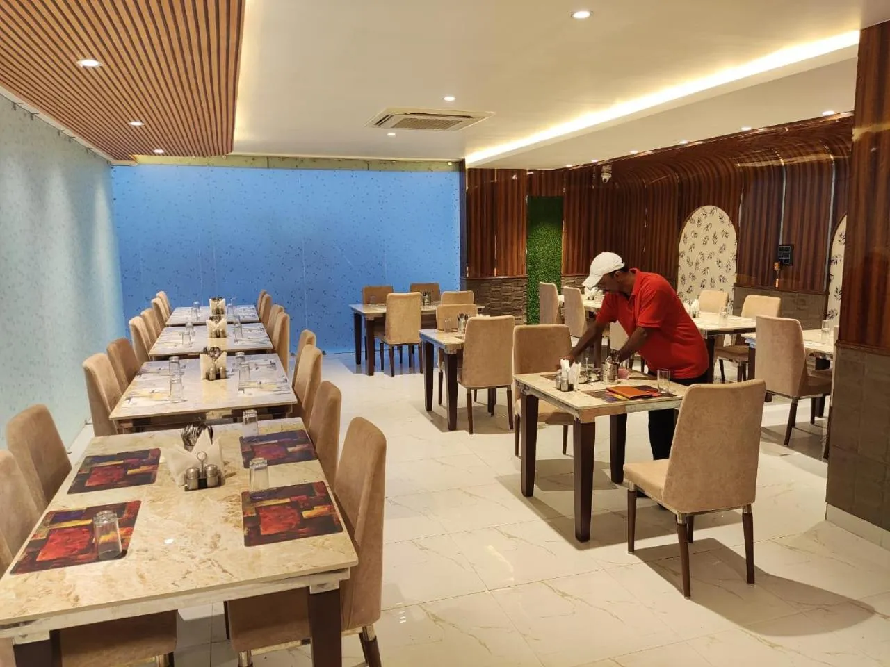 Restaurant/Places to Eat in Hotel Samriddhi