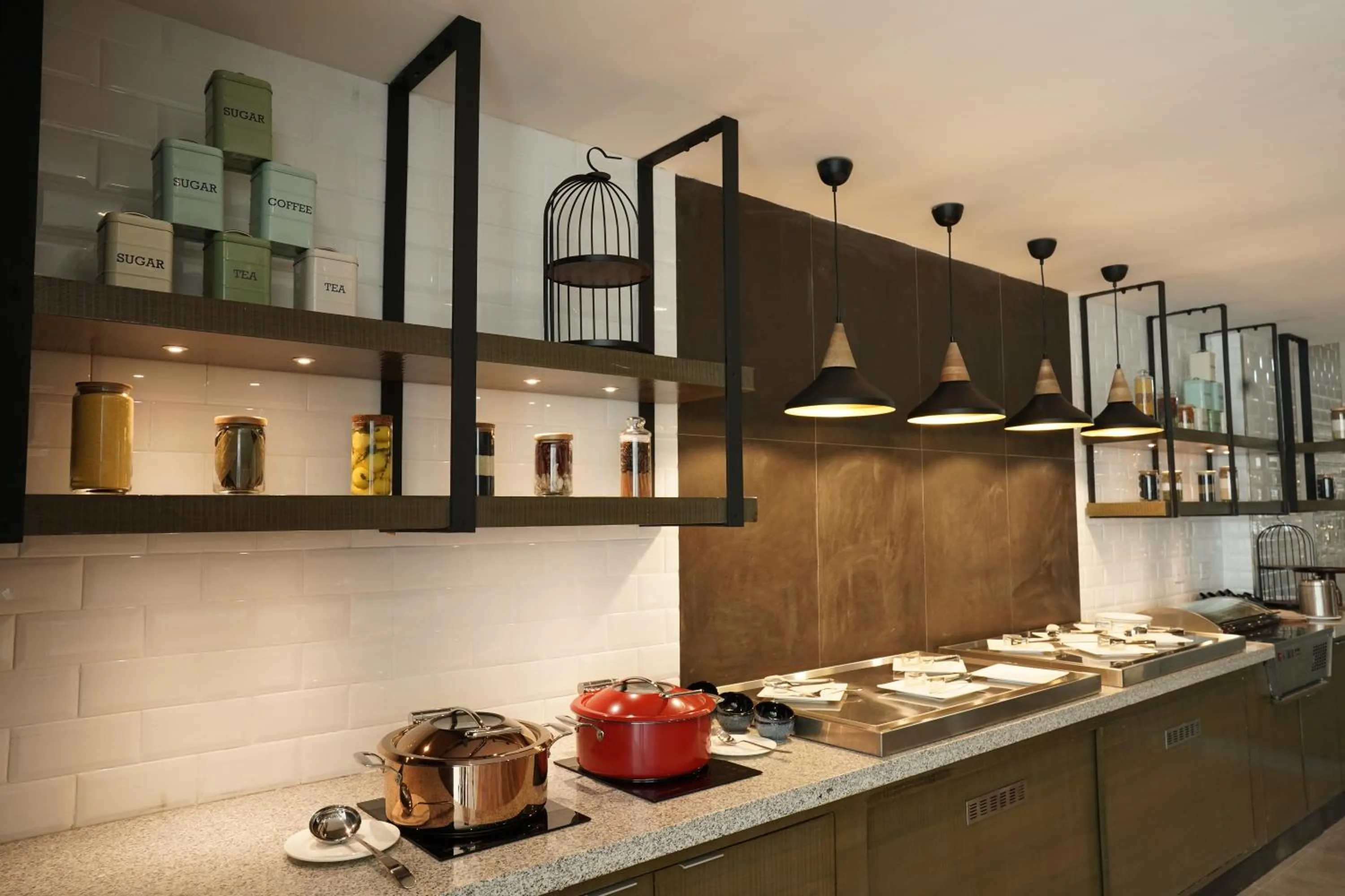 Restaurant/places to eat in Gokulam Grand Trivandrum