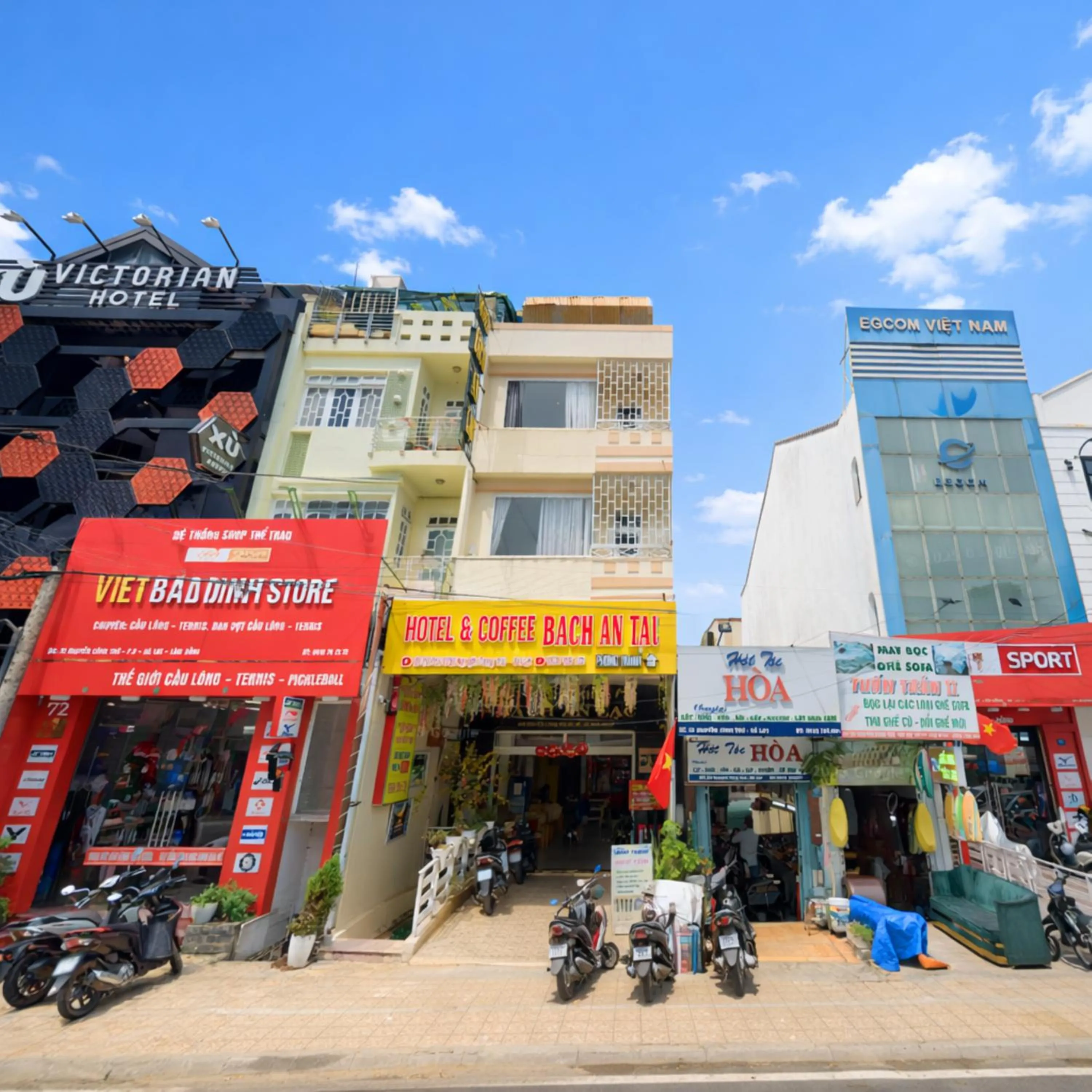 Property building in BÁCH AN LẠC HOTEL