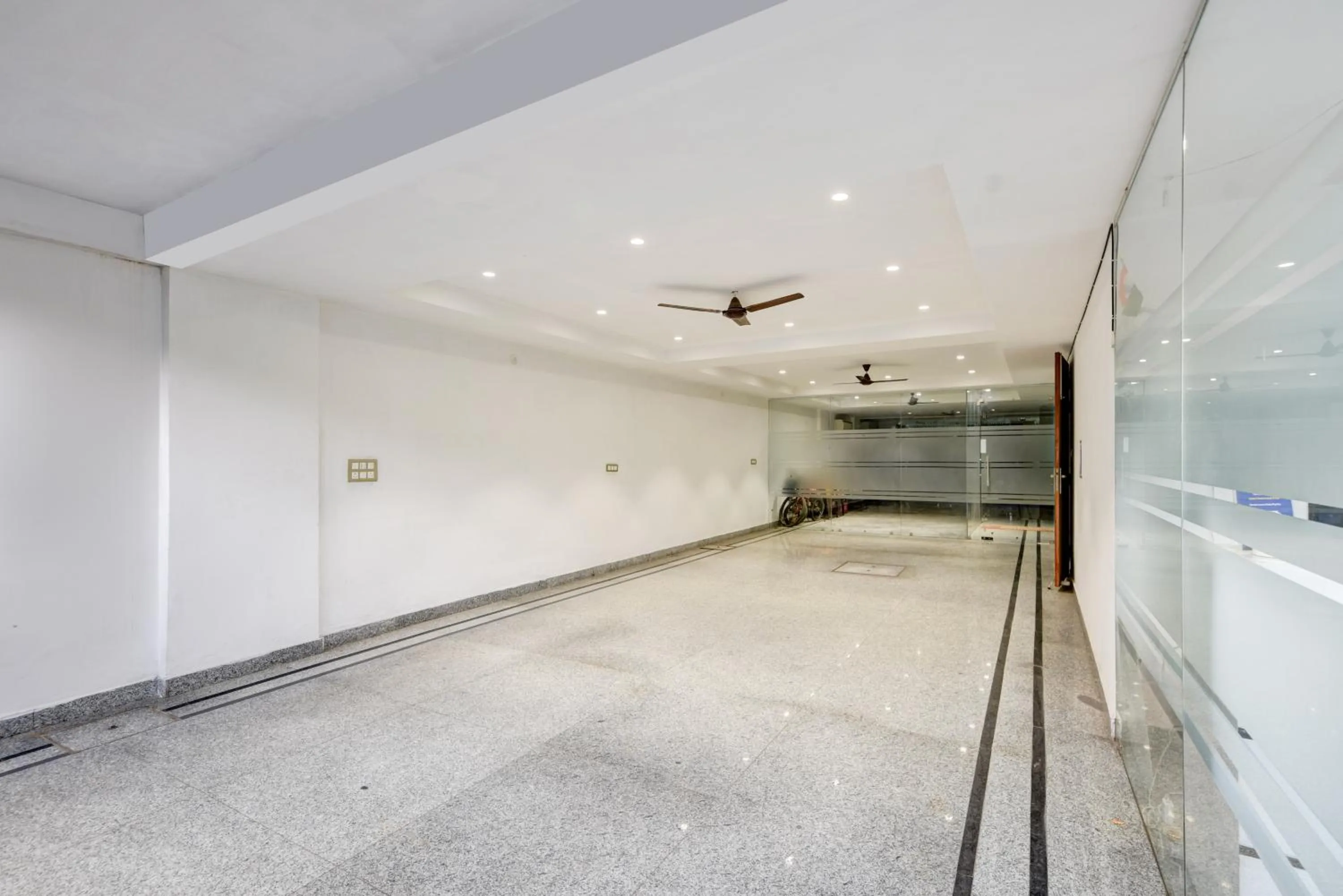 Property building in Qotel Comfort Ashok Vihar - Near Delhi University