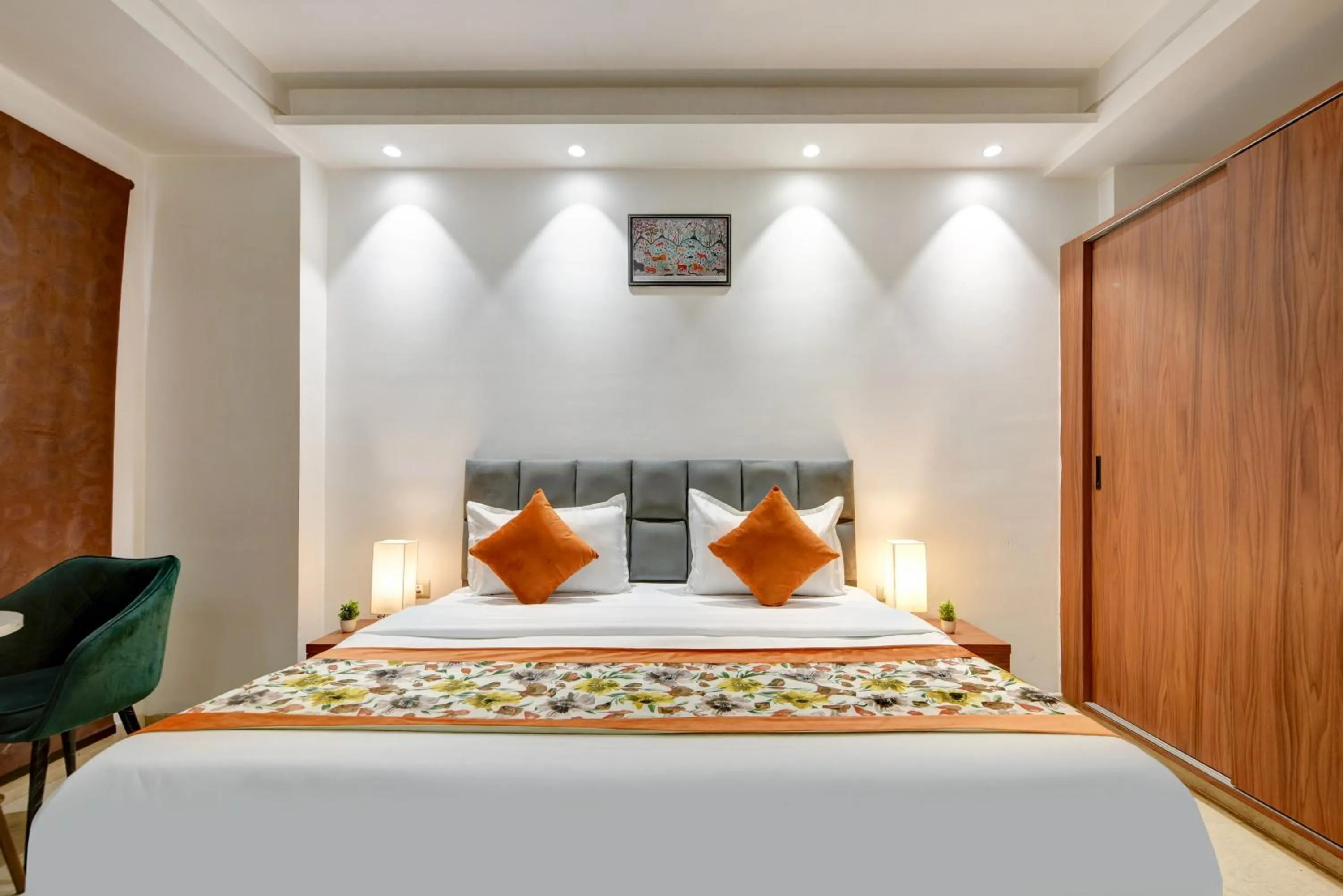 Bed in Qotel Comfort Ashok Vihar - Near Delhi University