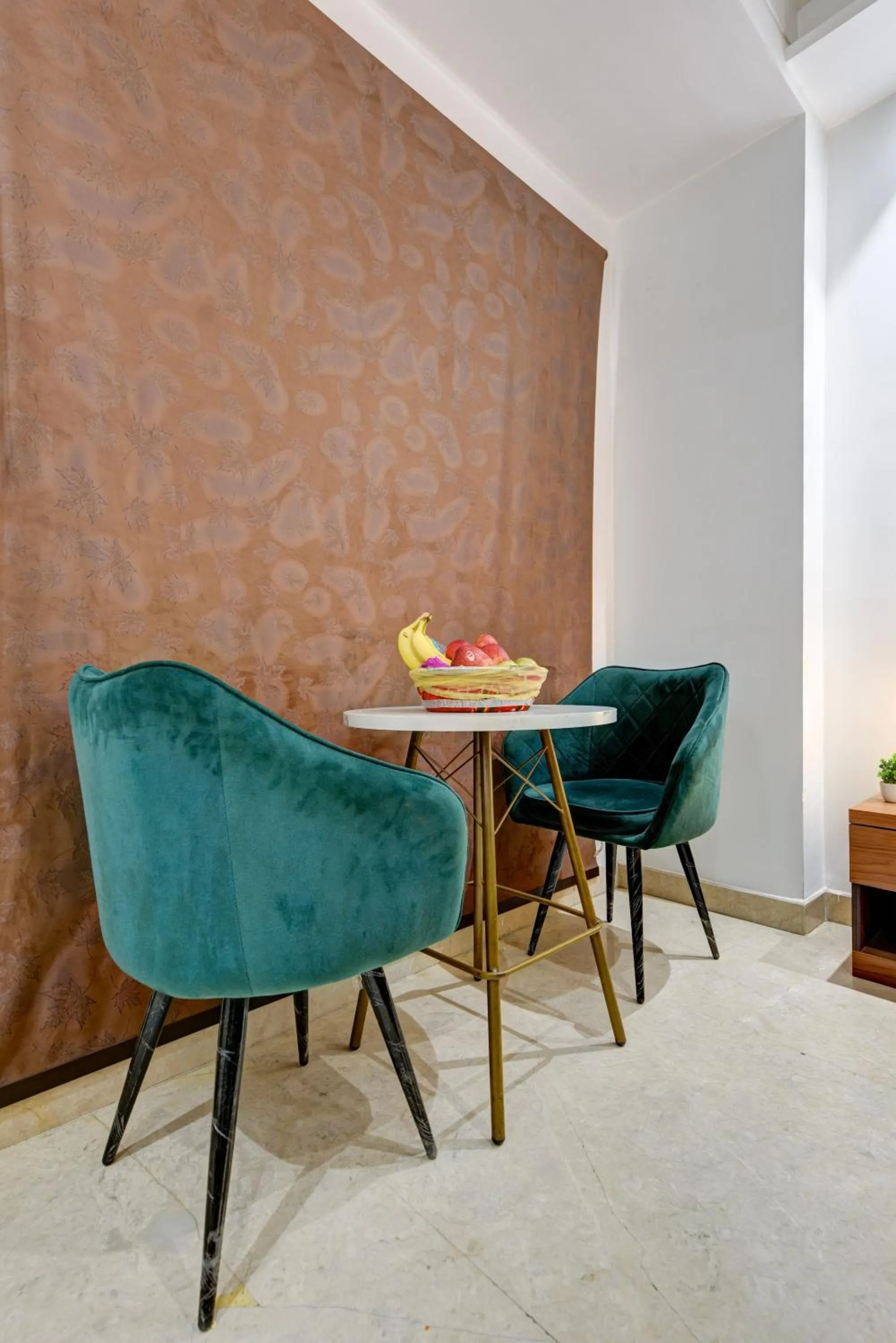 Seating area in Qotel Comfort Ashok Vihar - Near Delhi University