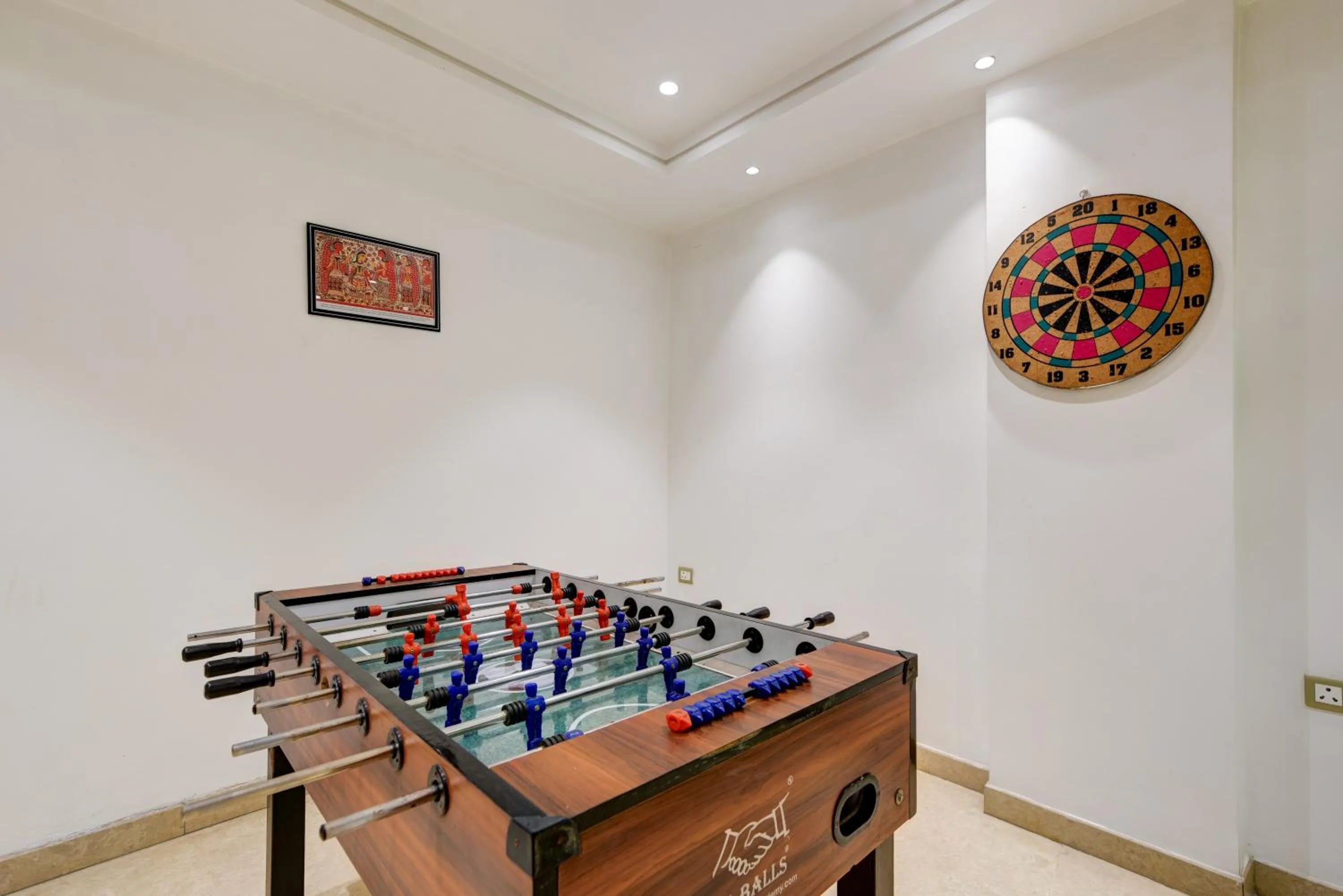Game Room in Qotel Comfort Ashok Vihar - Near Delhi University