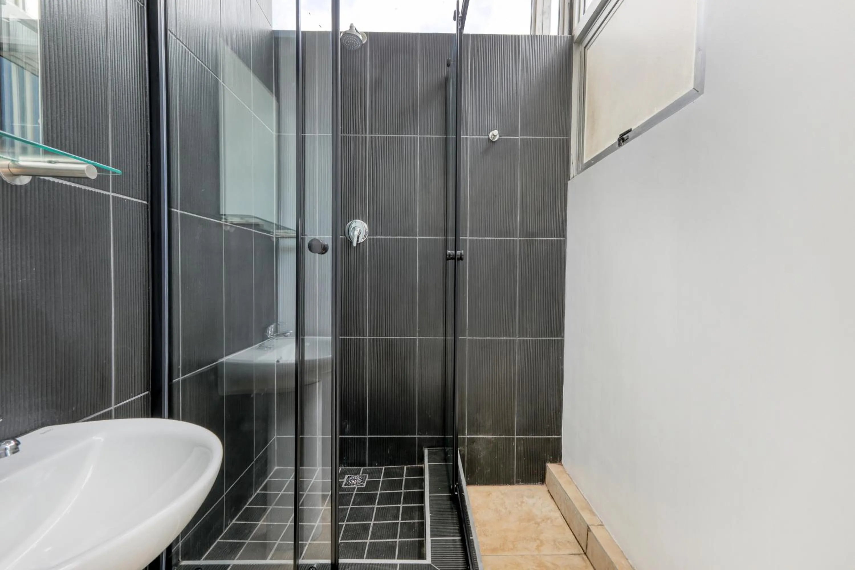 Inn & Out Express Sea Point