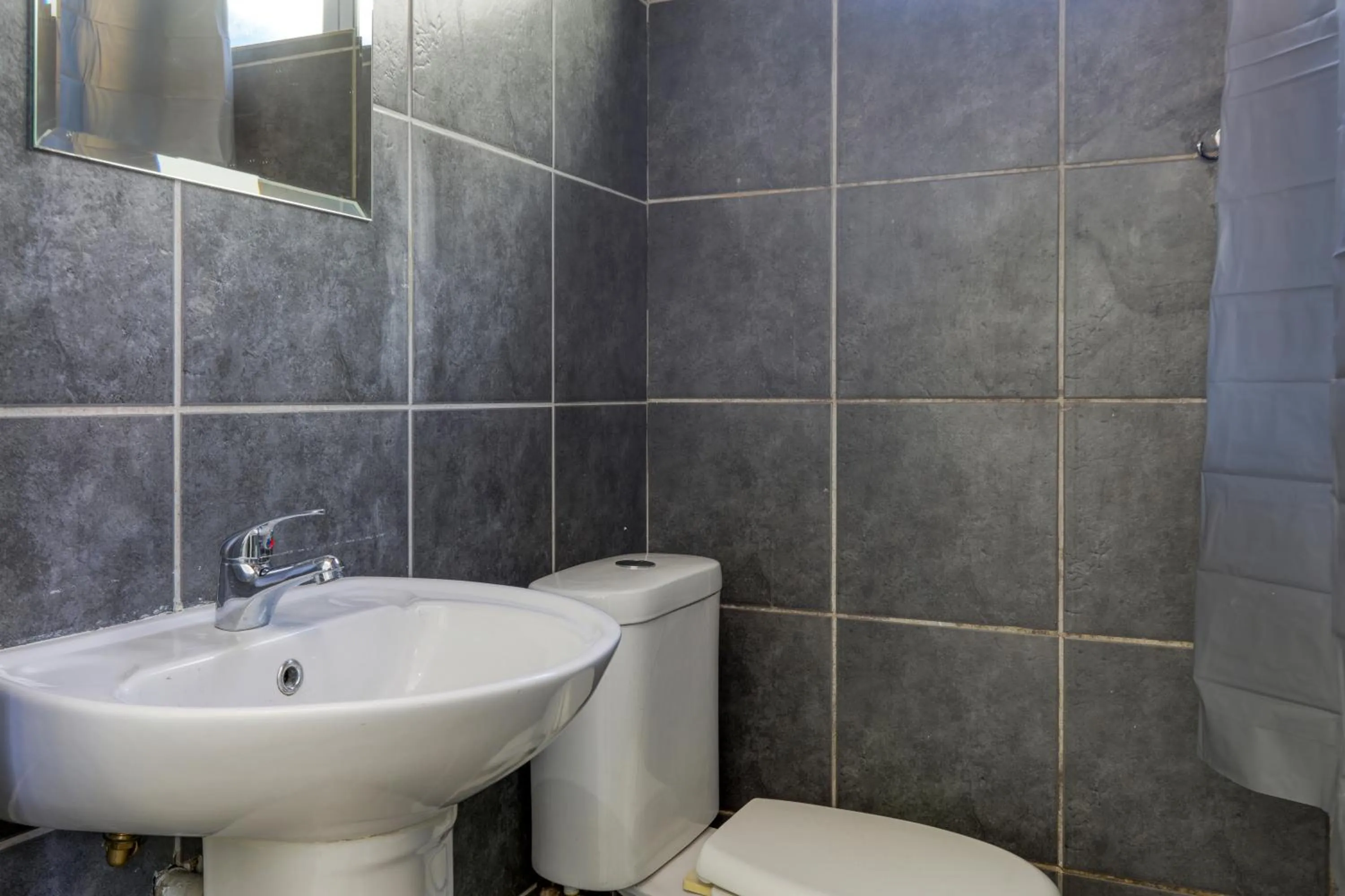 Toilet in Inn & Out Express Sea Point