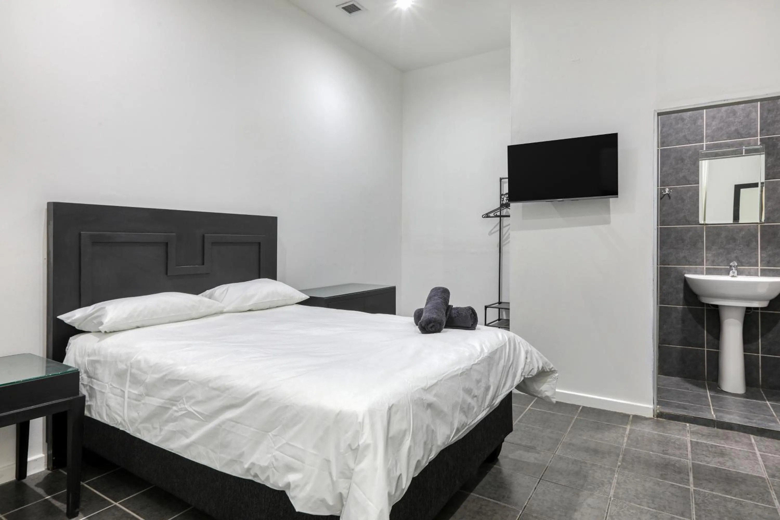 Bed in Inn & Out Express Sea Point