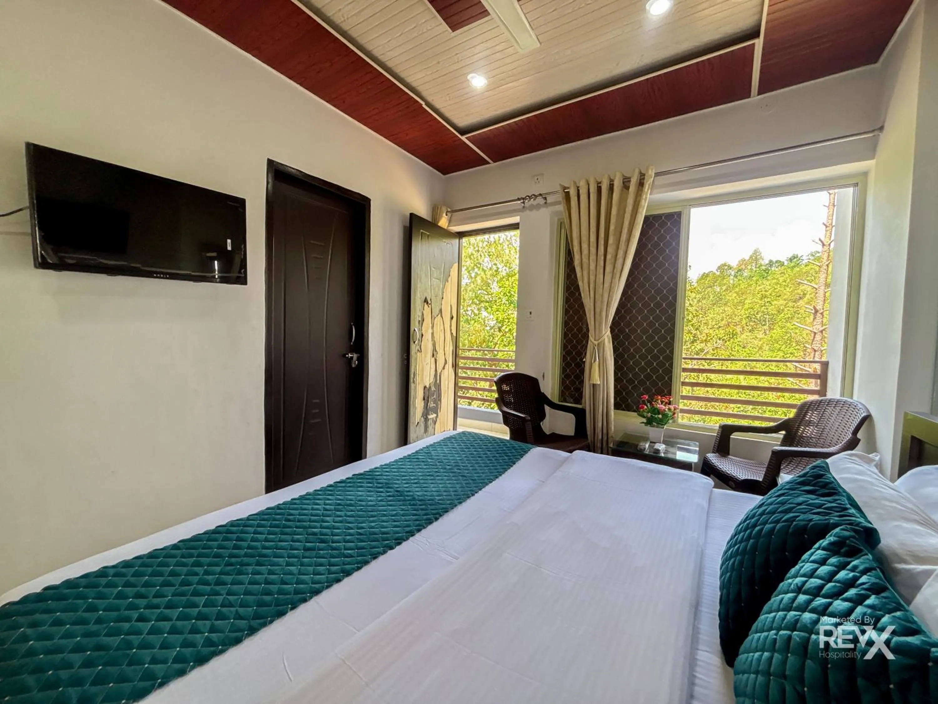 View (from property/room), Bed in Hotel Prince valley