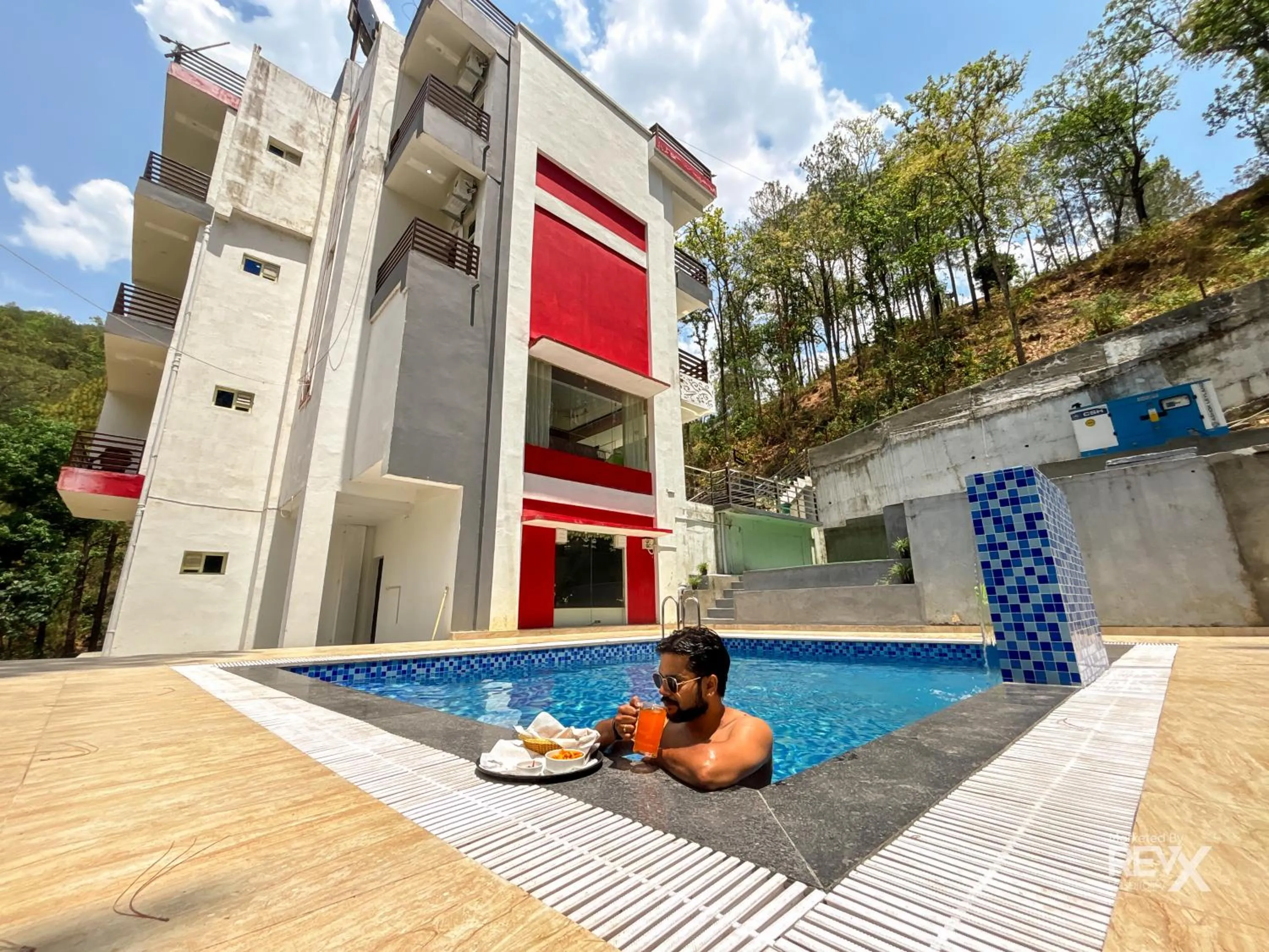 Day in Hotel Prince valley