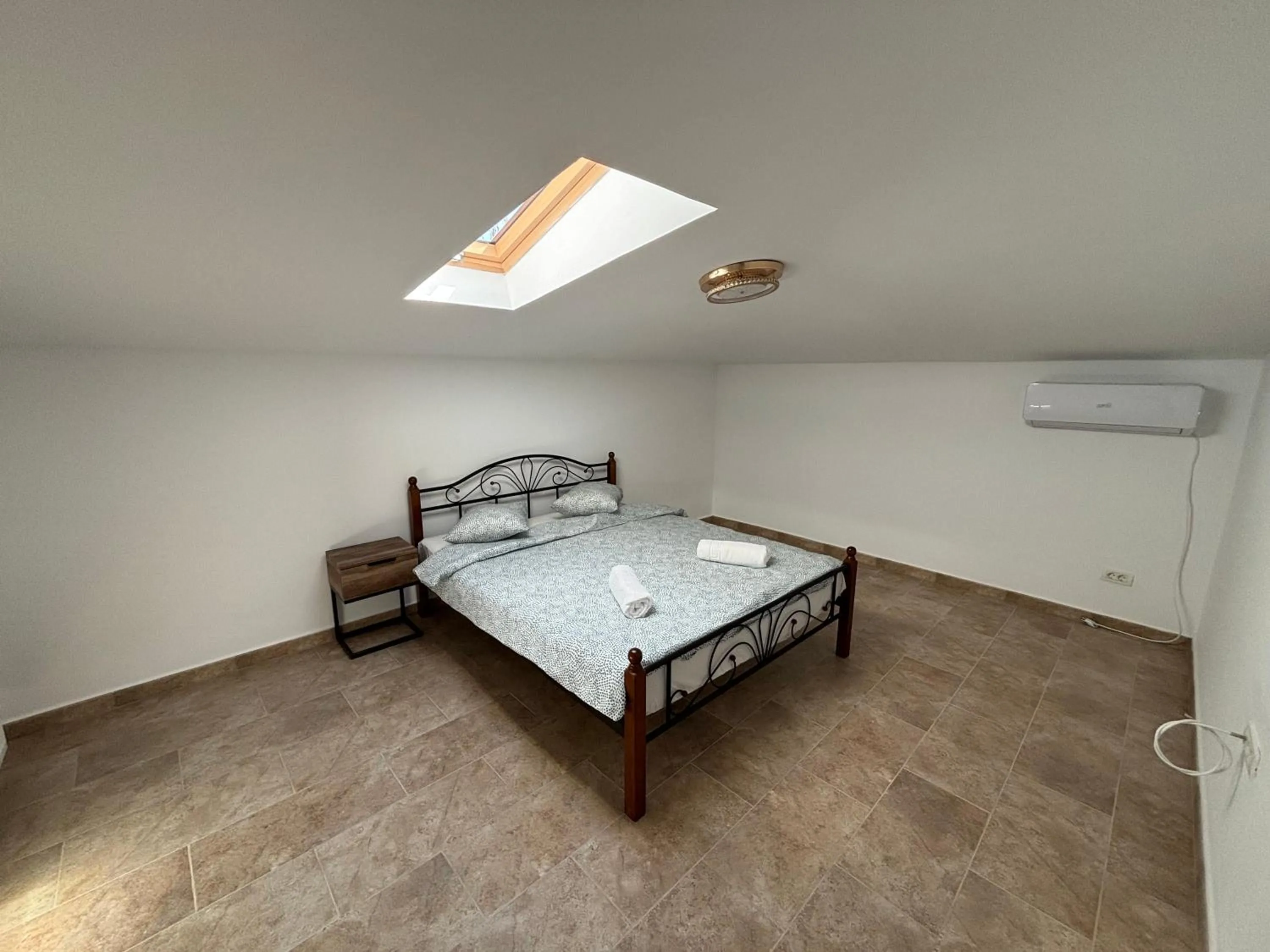 Bed in The Loft Gara de Nord