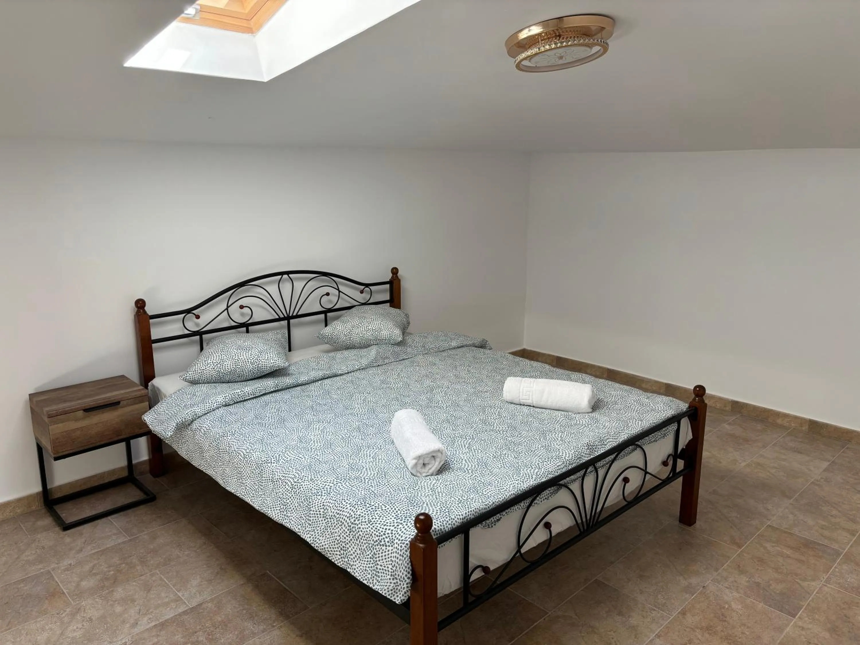 Bed in The Loft Gara de Nord