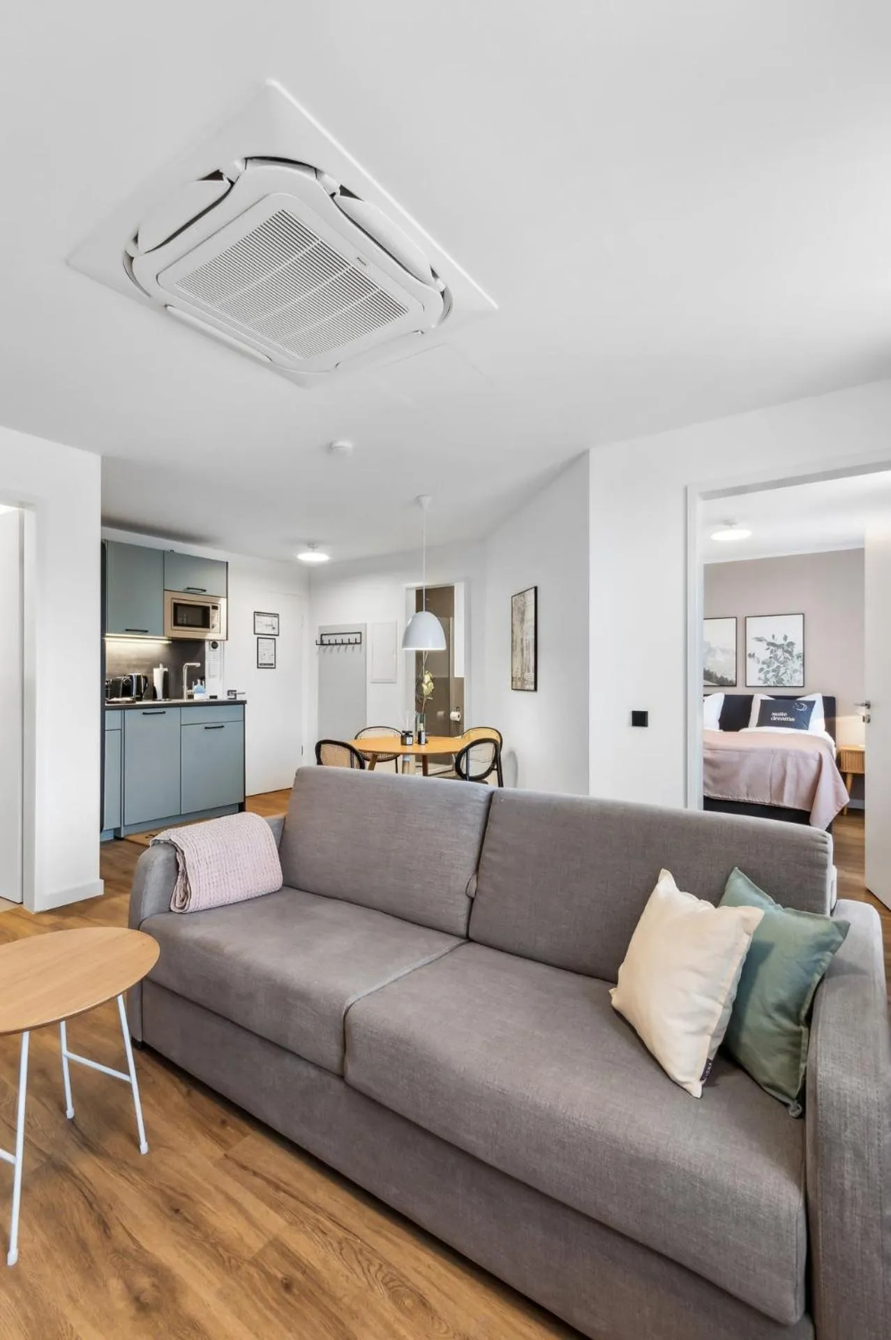 Kitchen or kitchenette in Limehome Oberhausen Paul-Reusch-Str