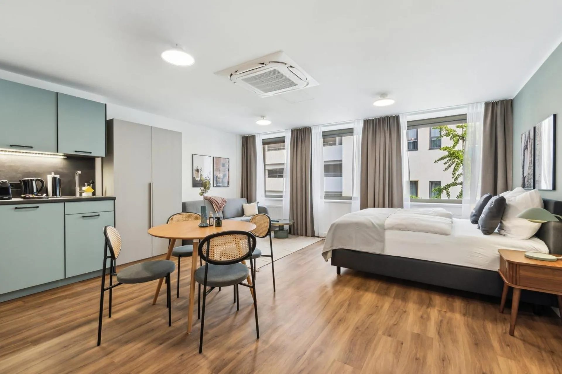 Bed in Limehome Oberhausen Paul-Reusch-Str