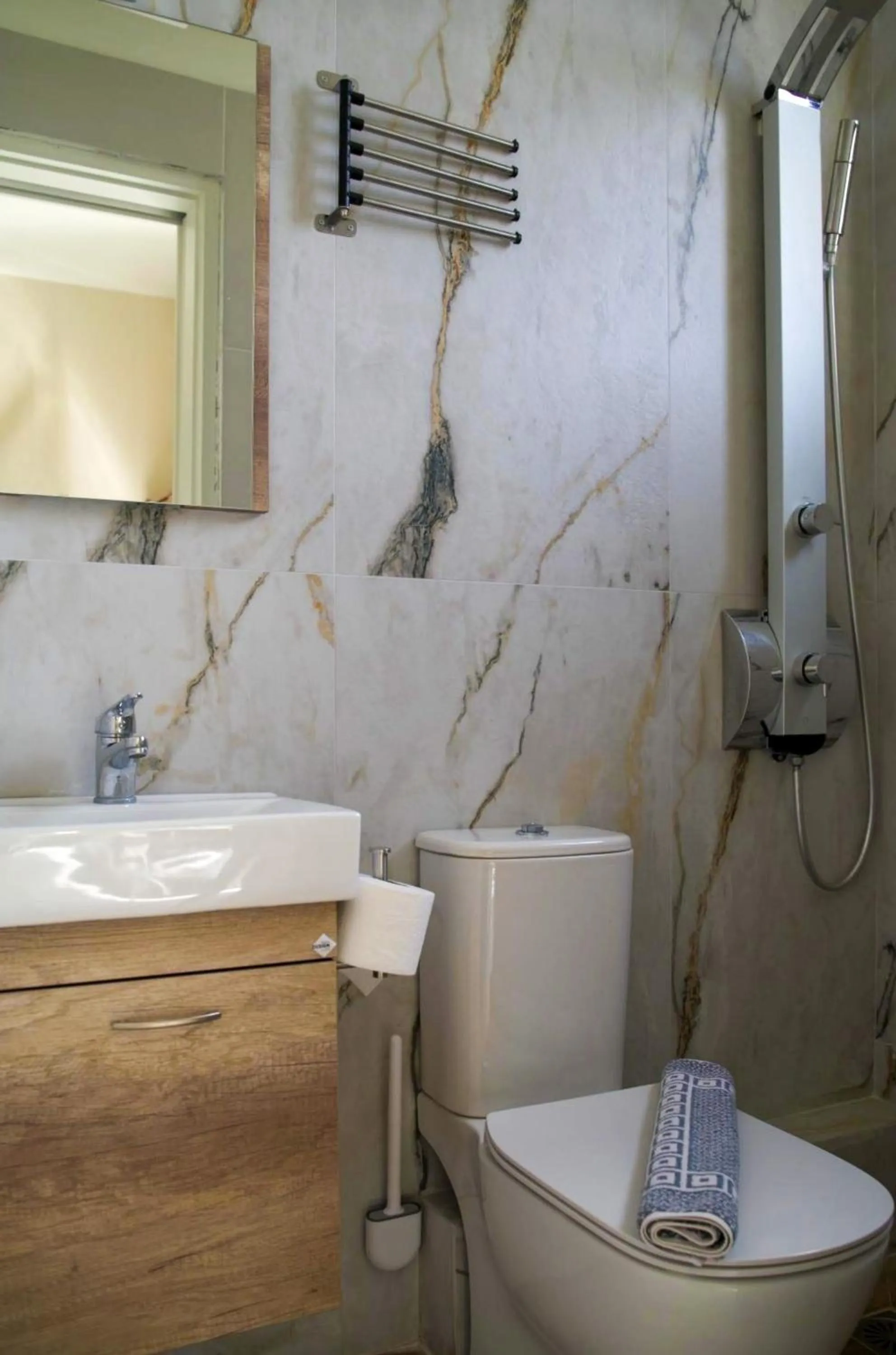 Bathroom in Kores Aegina