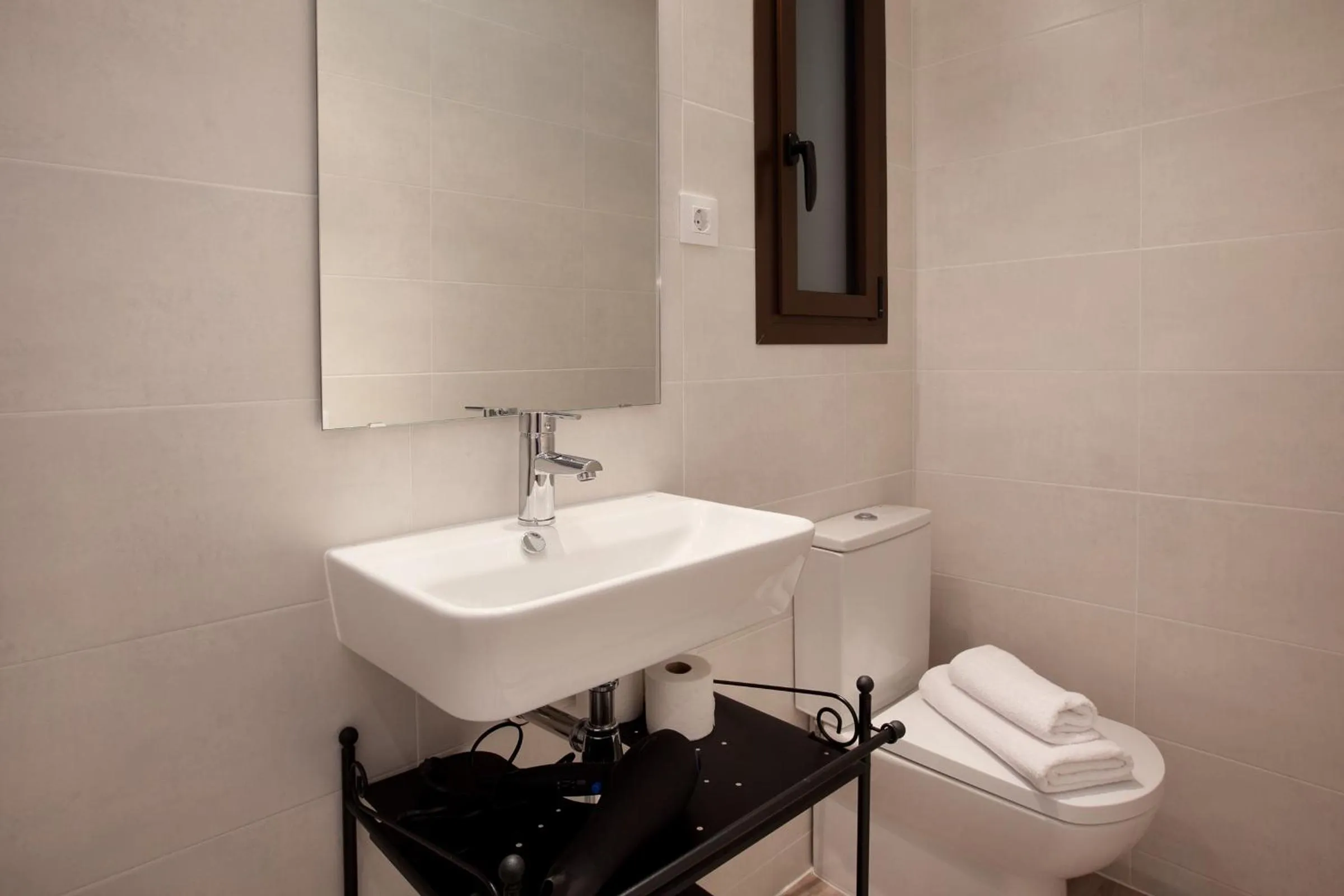Bathroom in APBCN Eixample Center