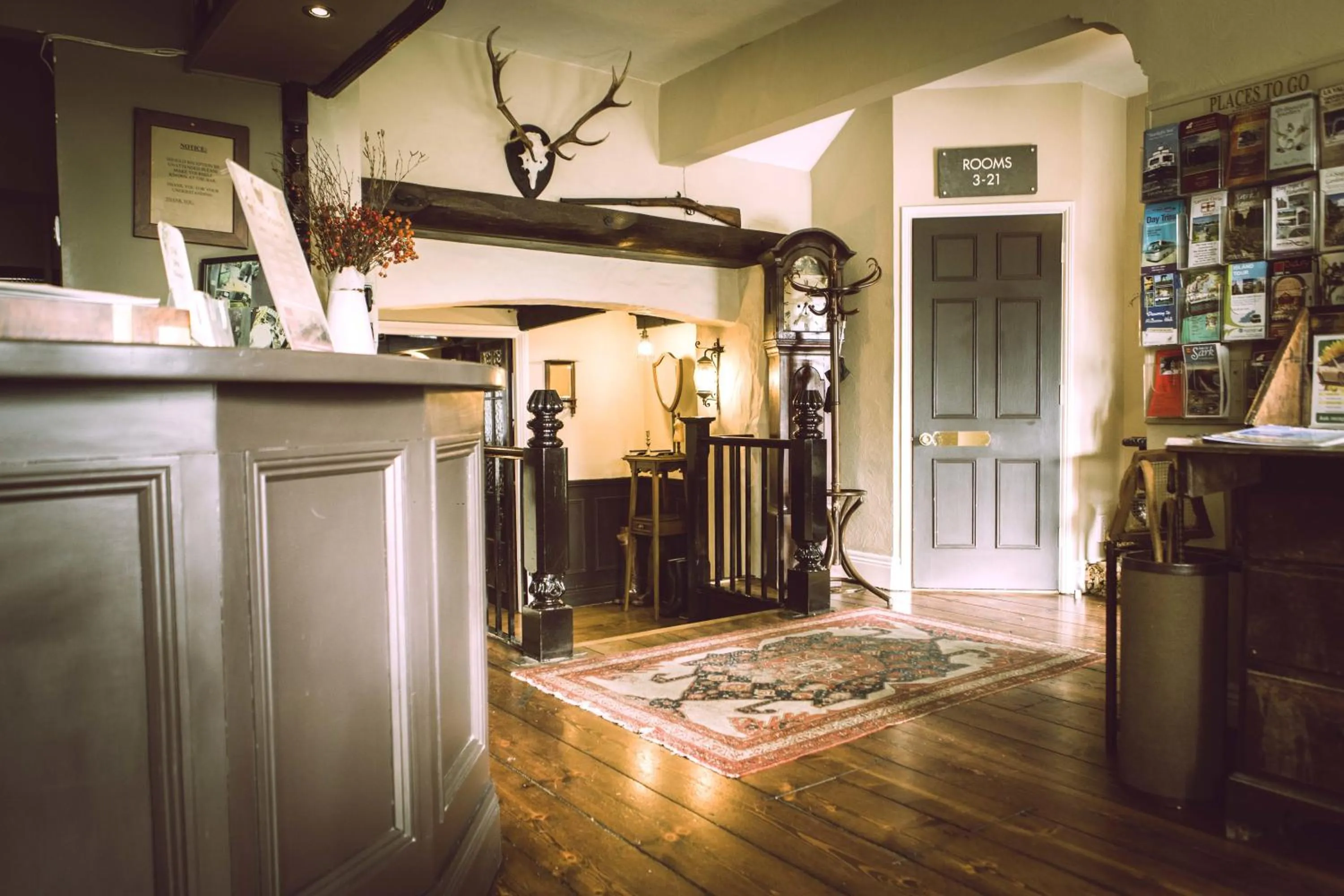 Lobby or reception in Les Douvres Hotel