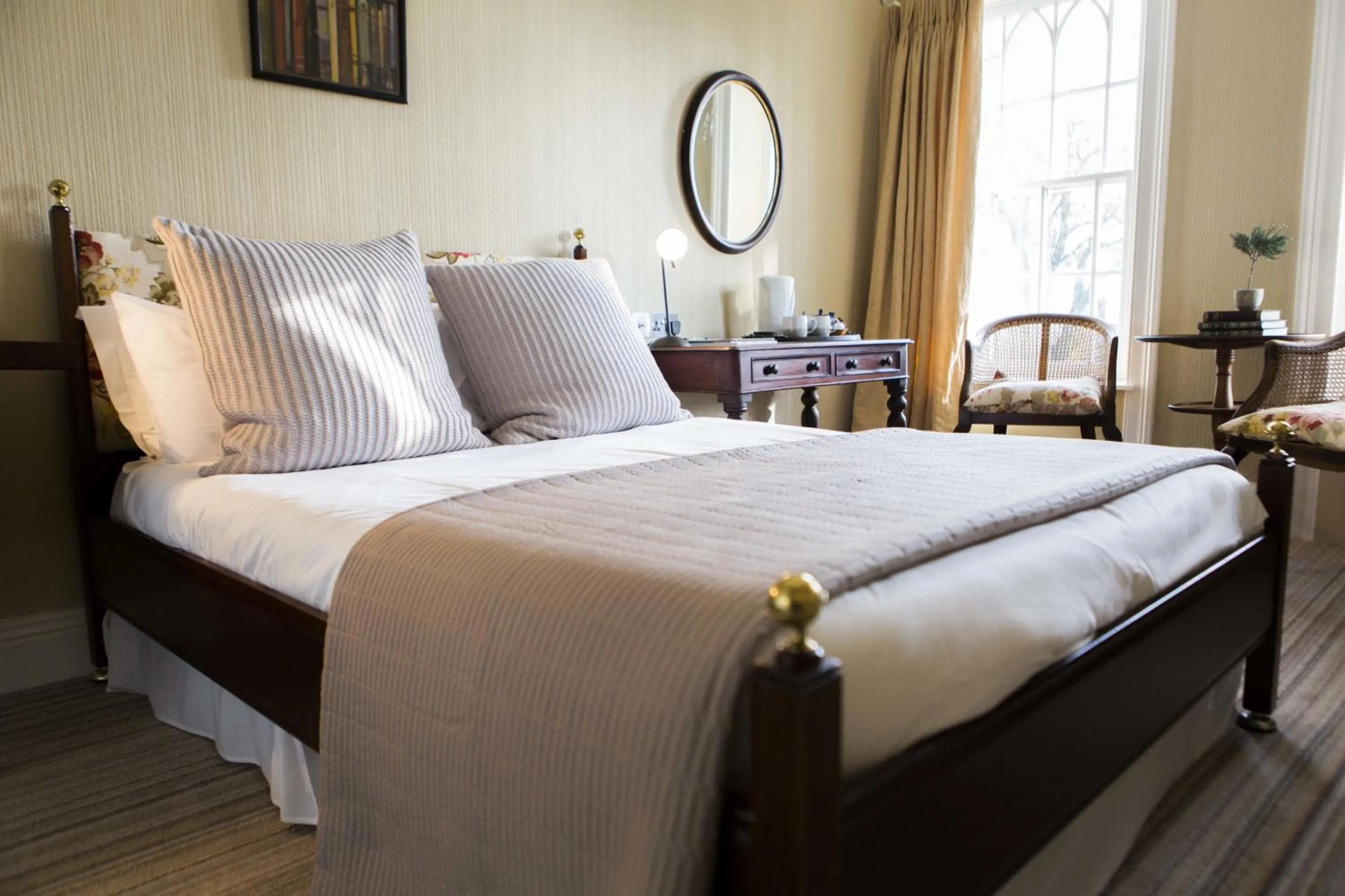 Bedroom, Bed in Les Douvres Hotel