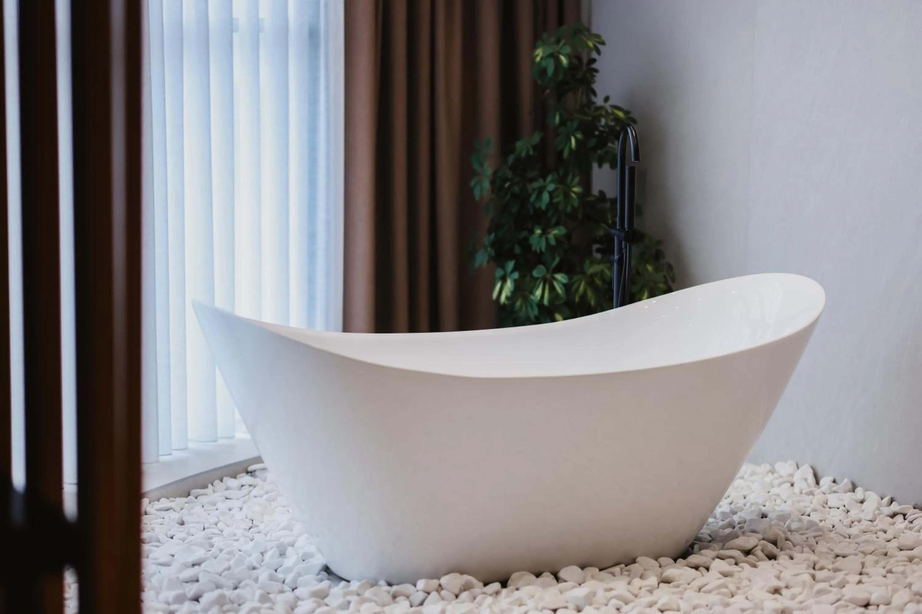 Bath in BAZ'HUR Boutique Hotel