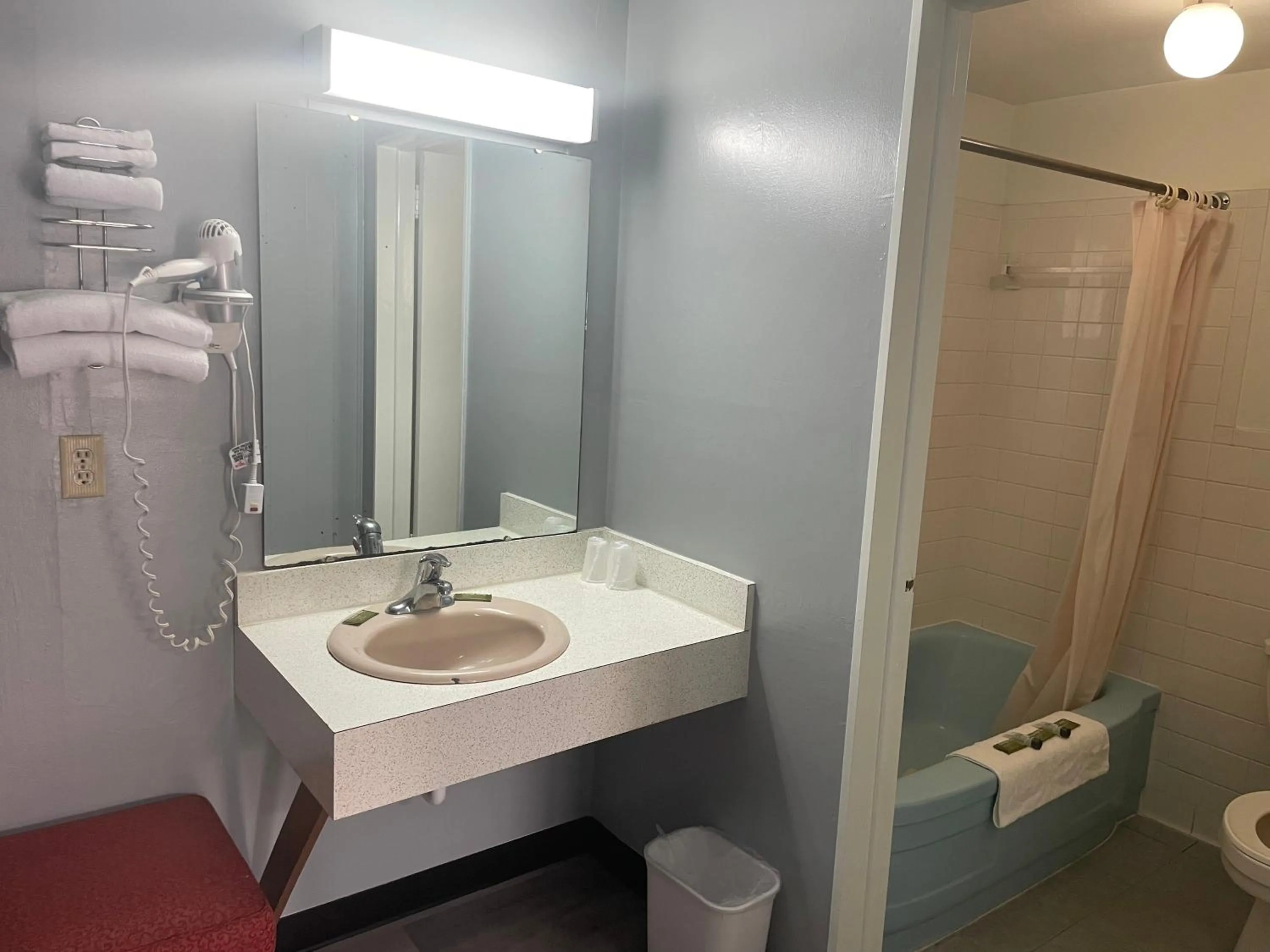 Shower in Acorn Motel