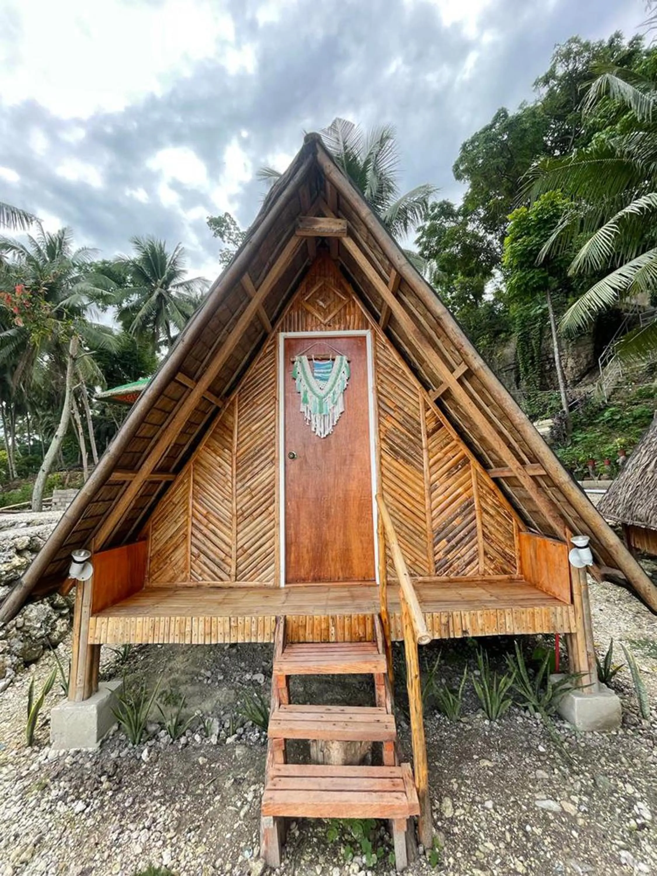 Bedroom in Hagdan Reef Dive Spot by HiveRooms