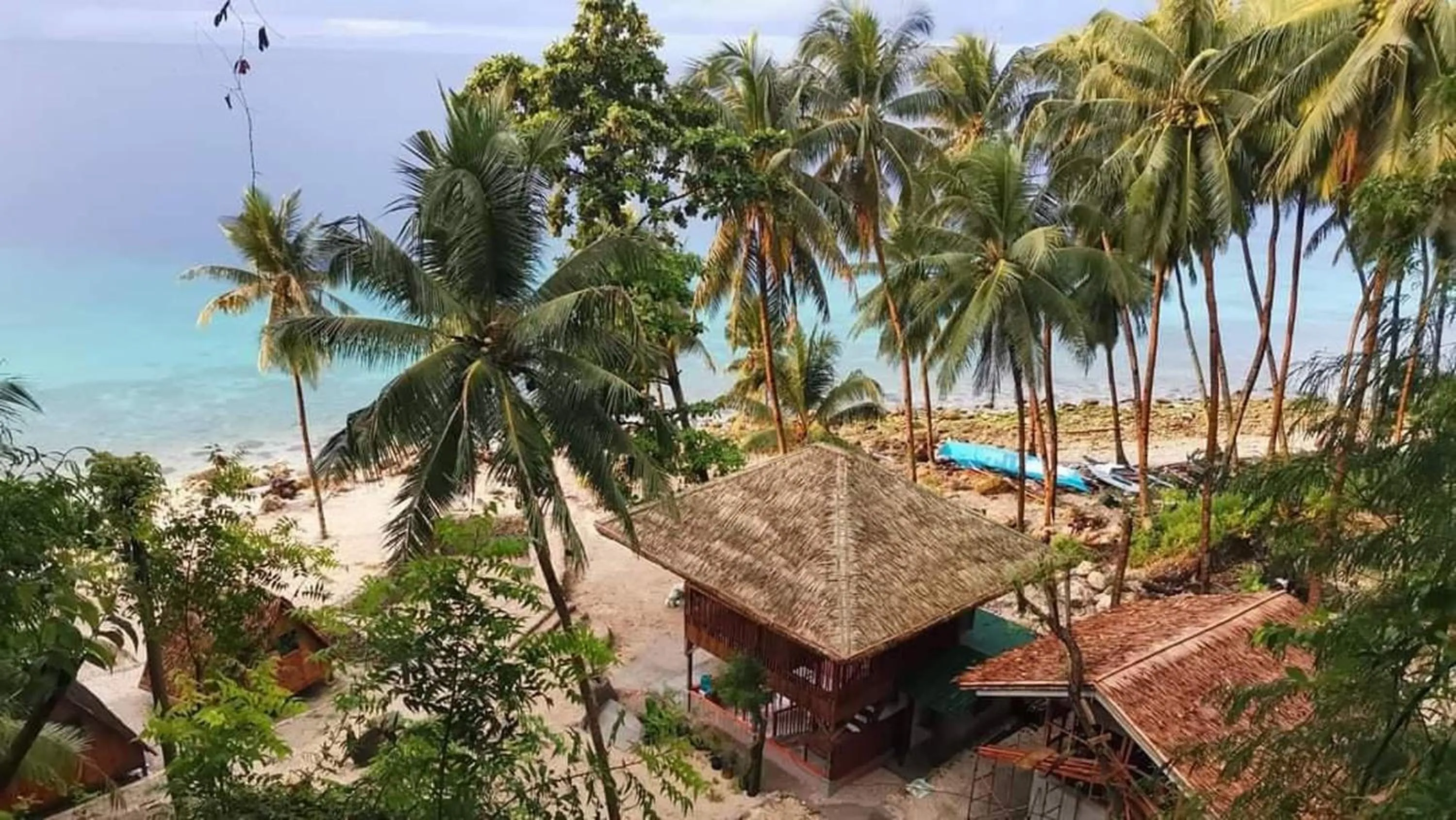 Sea view in Hagdan Reef Dive Spot by HiveRooms