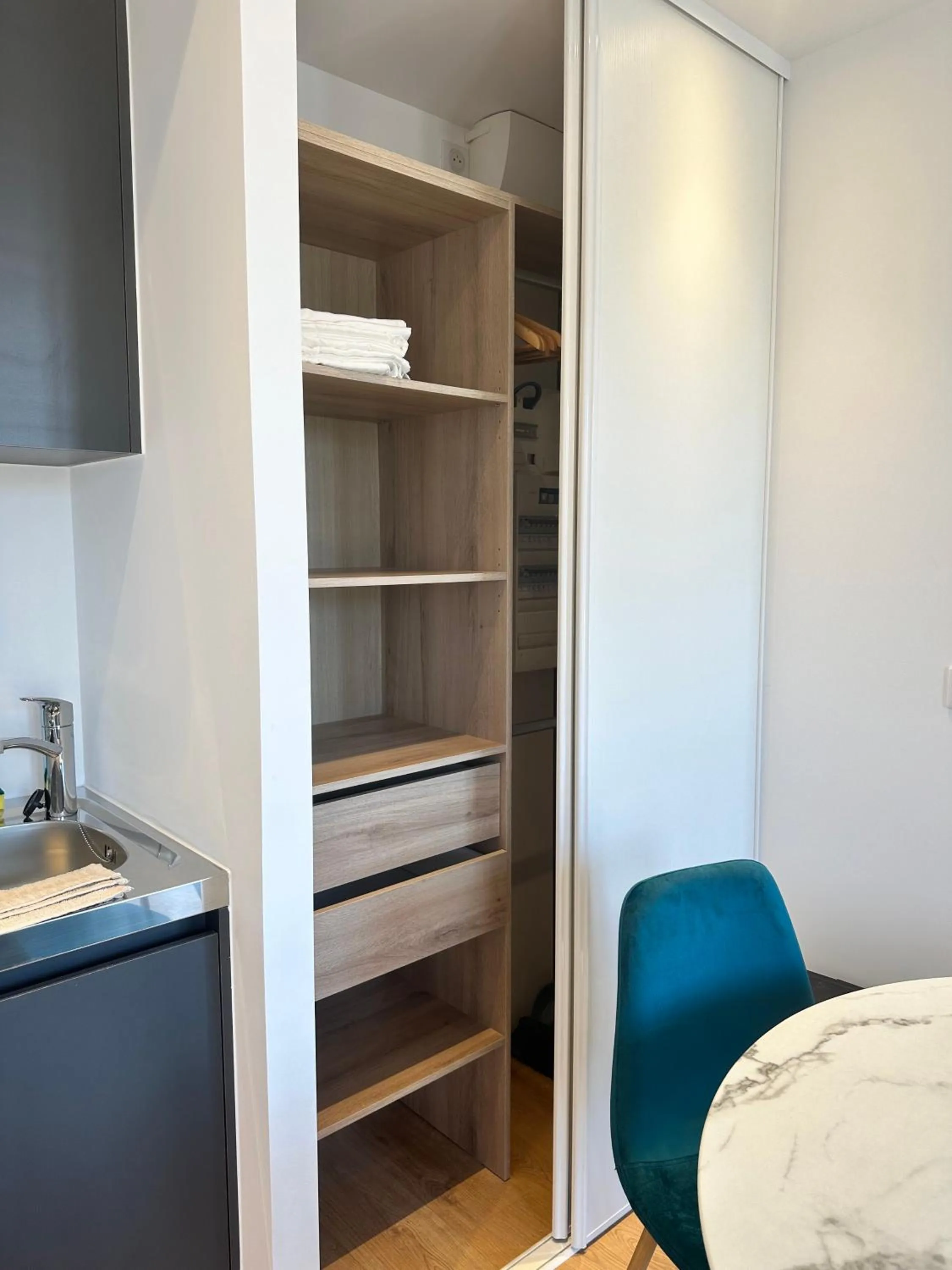 Bed in Résidence Terminus - appartements