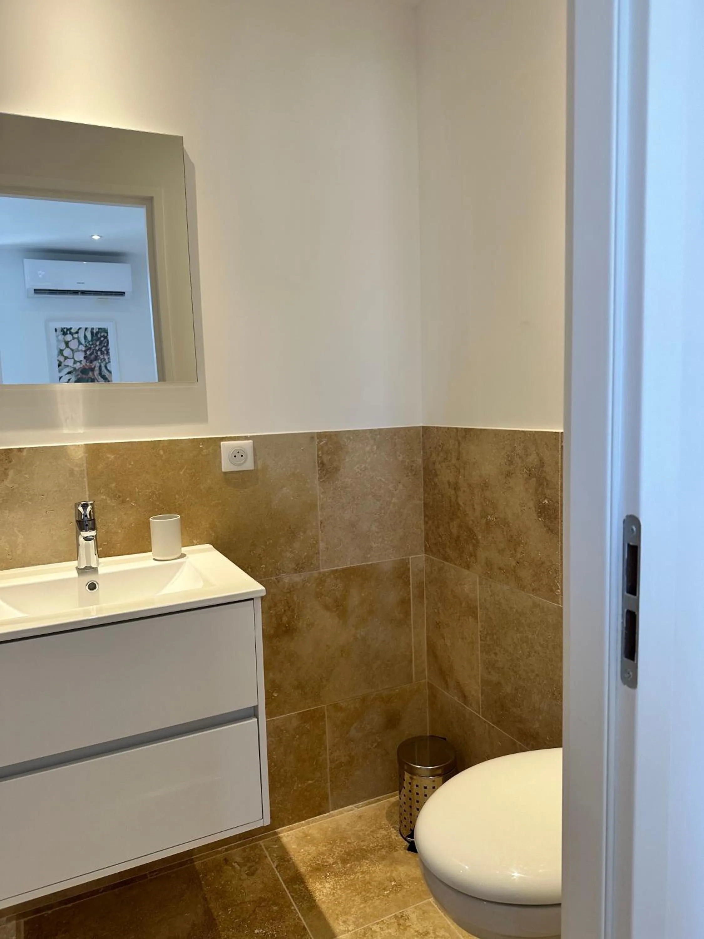 Toilet in Résidence Terminus - appartements