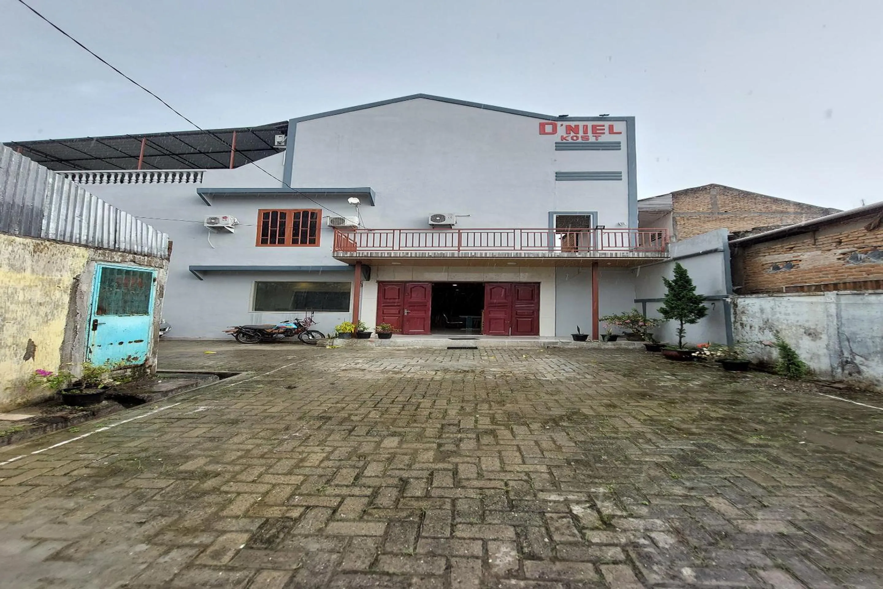 OYO 93066 D'niel Homestay Syariah