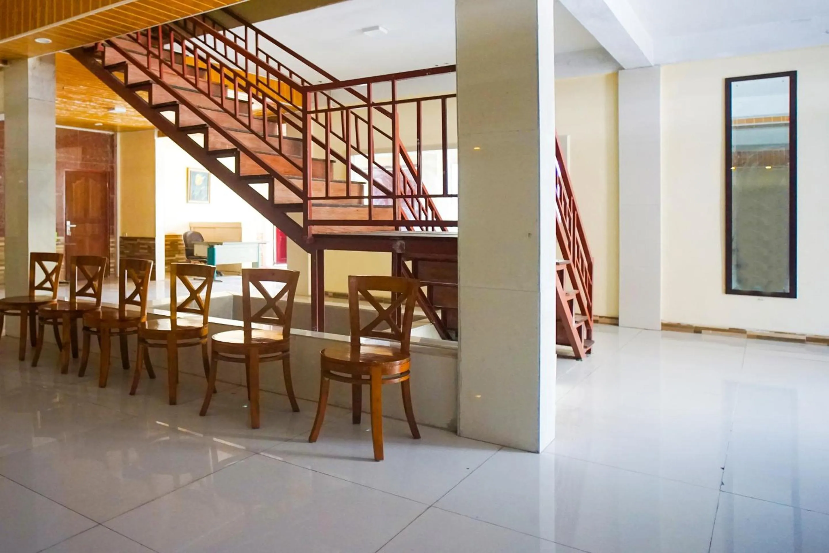 Lobby or reception in OYO 93066 D'niel Homestay Syariah