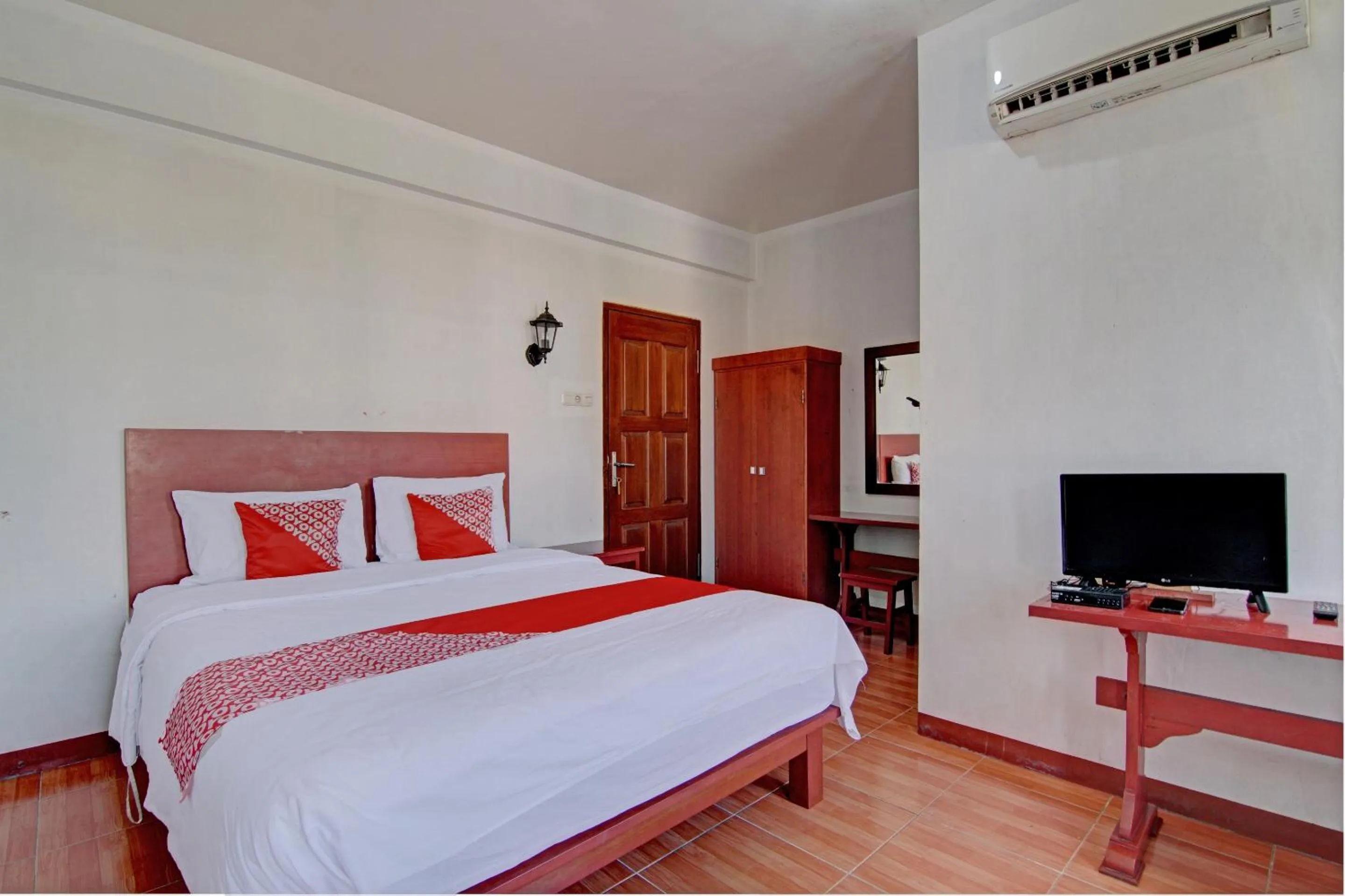 Bedroom, Bed in Hotel O Asri Homestay Syariah